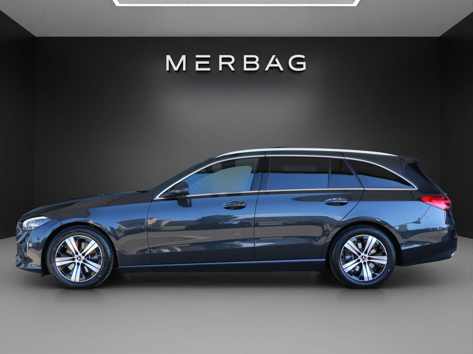 MERCEDES-BENZ C 220 d T 4 M Swiss Star-image-1