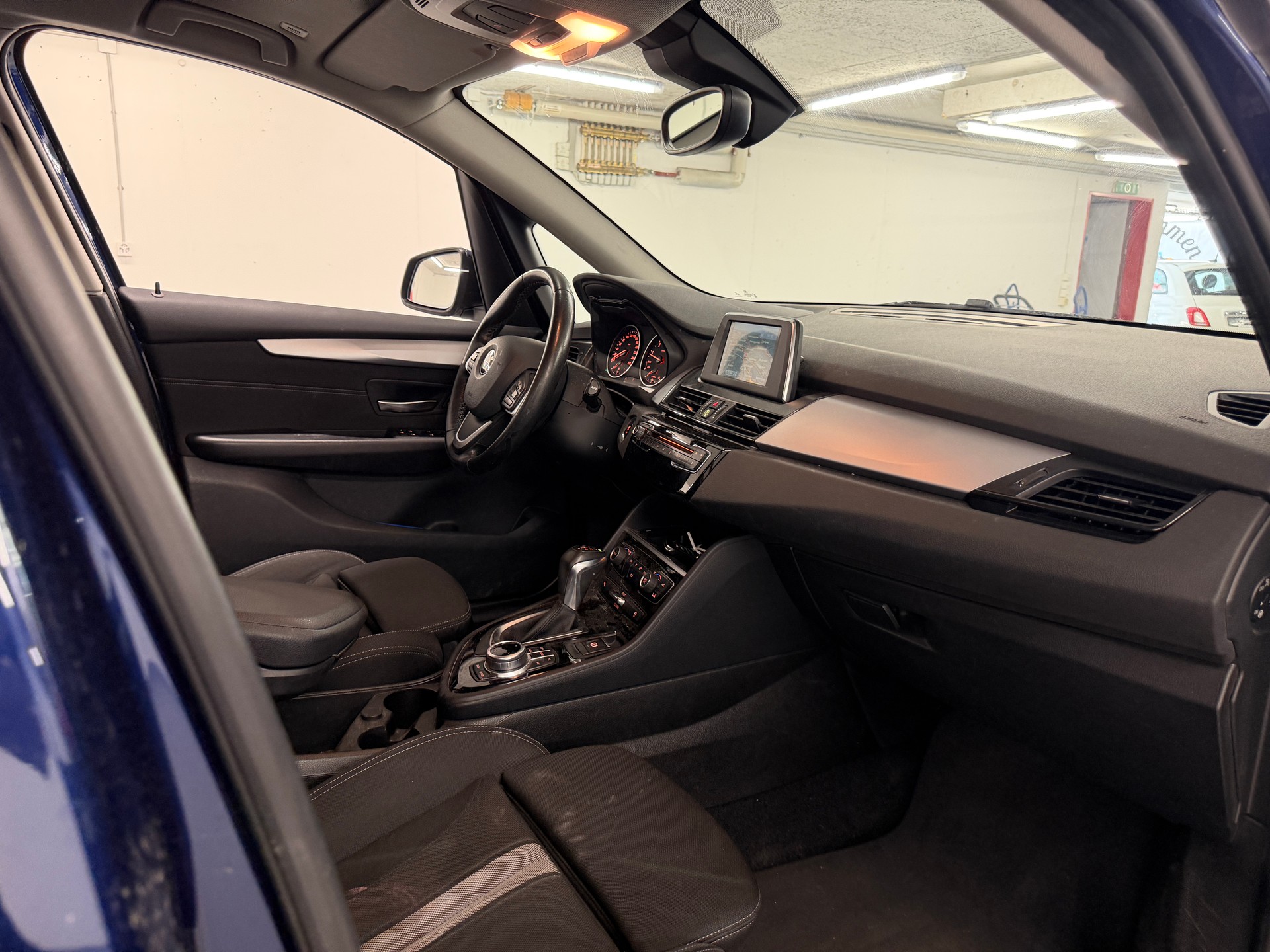 BMW 225I X DRRIVE-image-10
