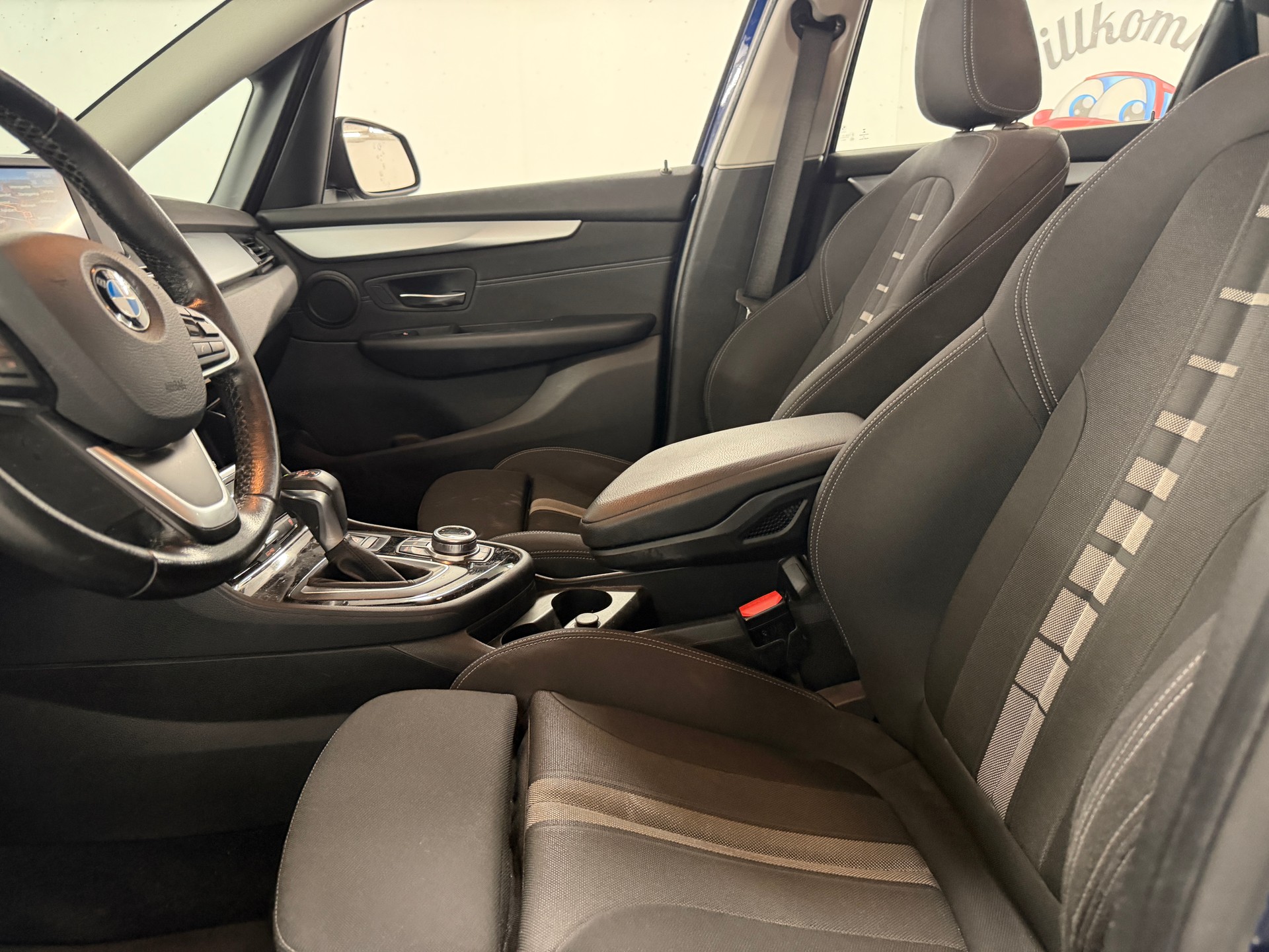 BMW 225I X DRRIVE-image-8