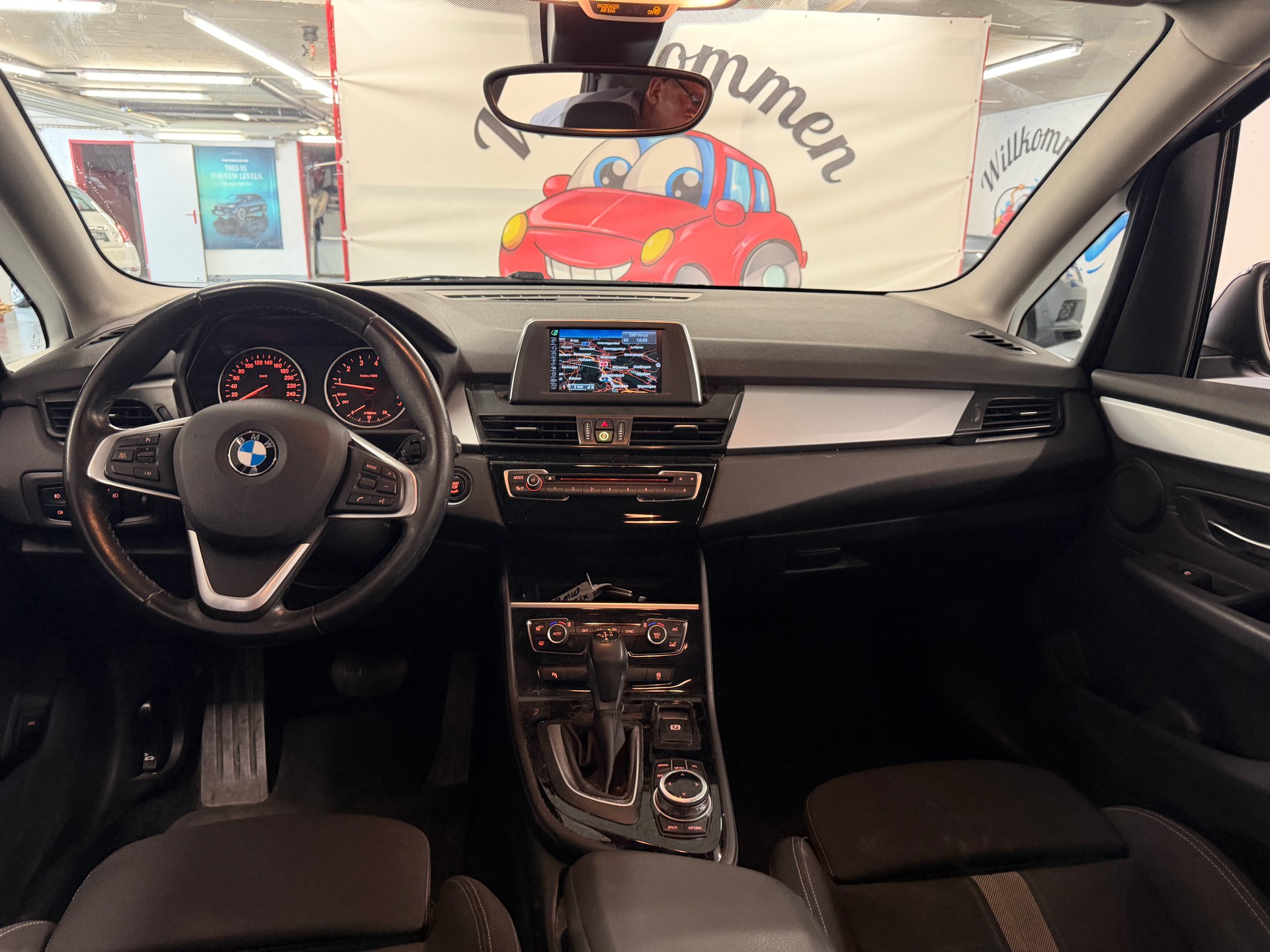 BMW 225I X DRRIVE-image-9