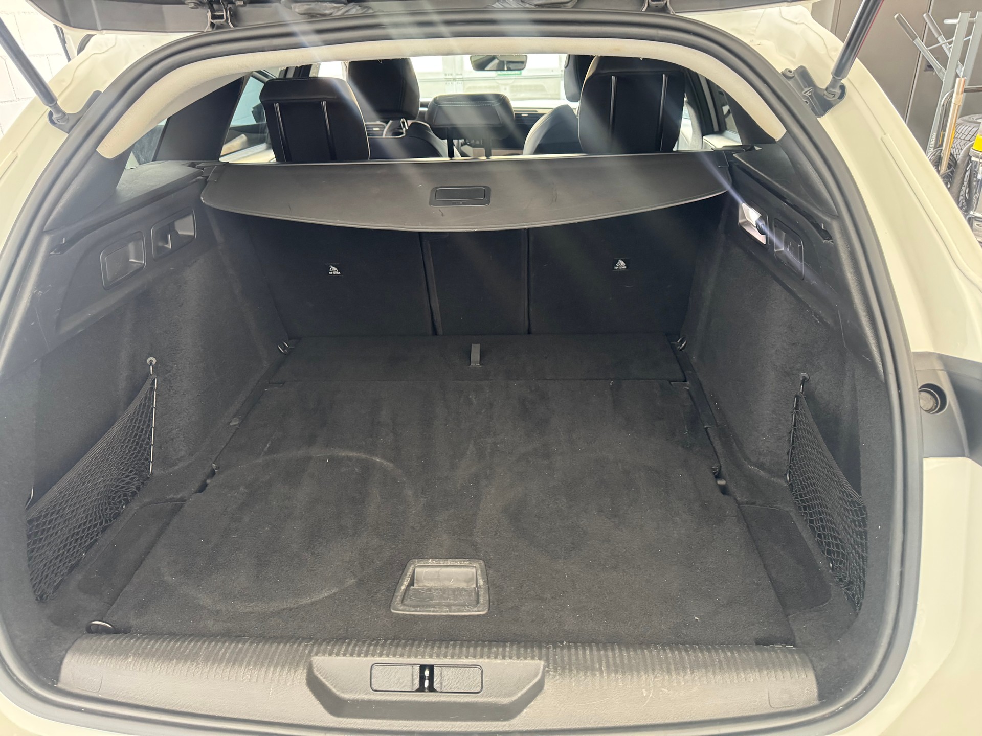 PEUGEOT 308 SW 1.5 BlueHDI Allure Pack EAT8-image-13