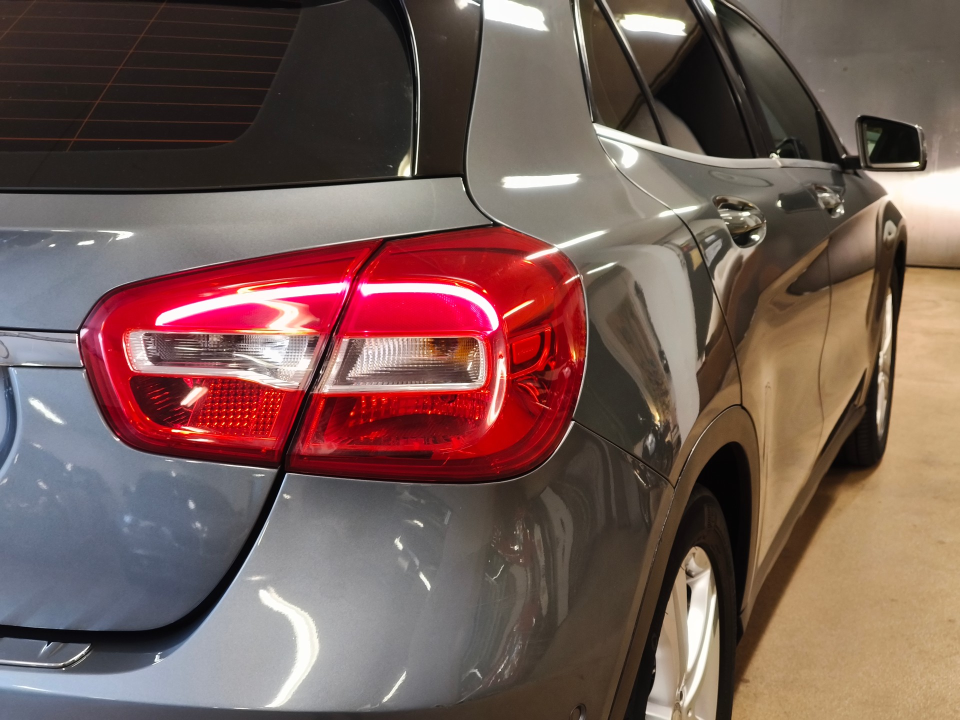 MERCEDES-BENZ GLA 220 CDI Urban 4Matic 7G-DCT-image-12