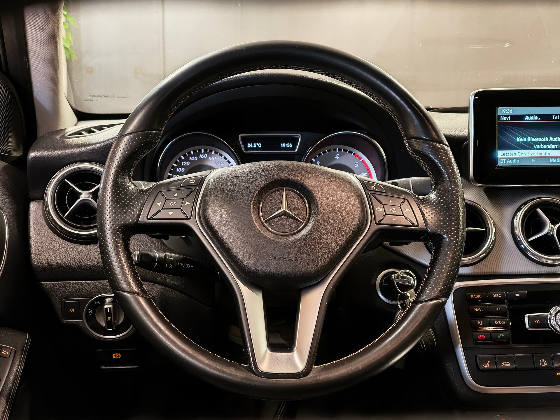 MERCEDES-BENZ GLA 220 CDI Urban 4Matic 7G-DCT-image-18
