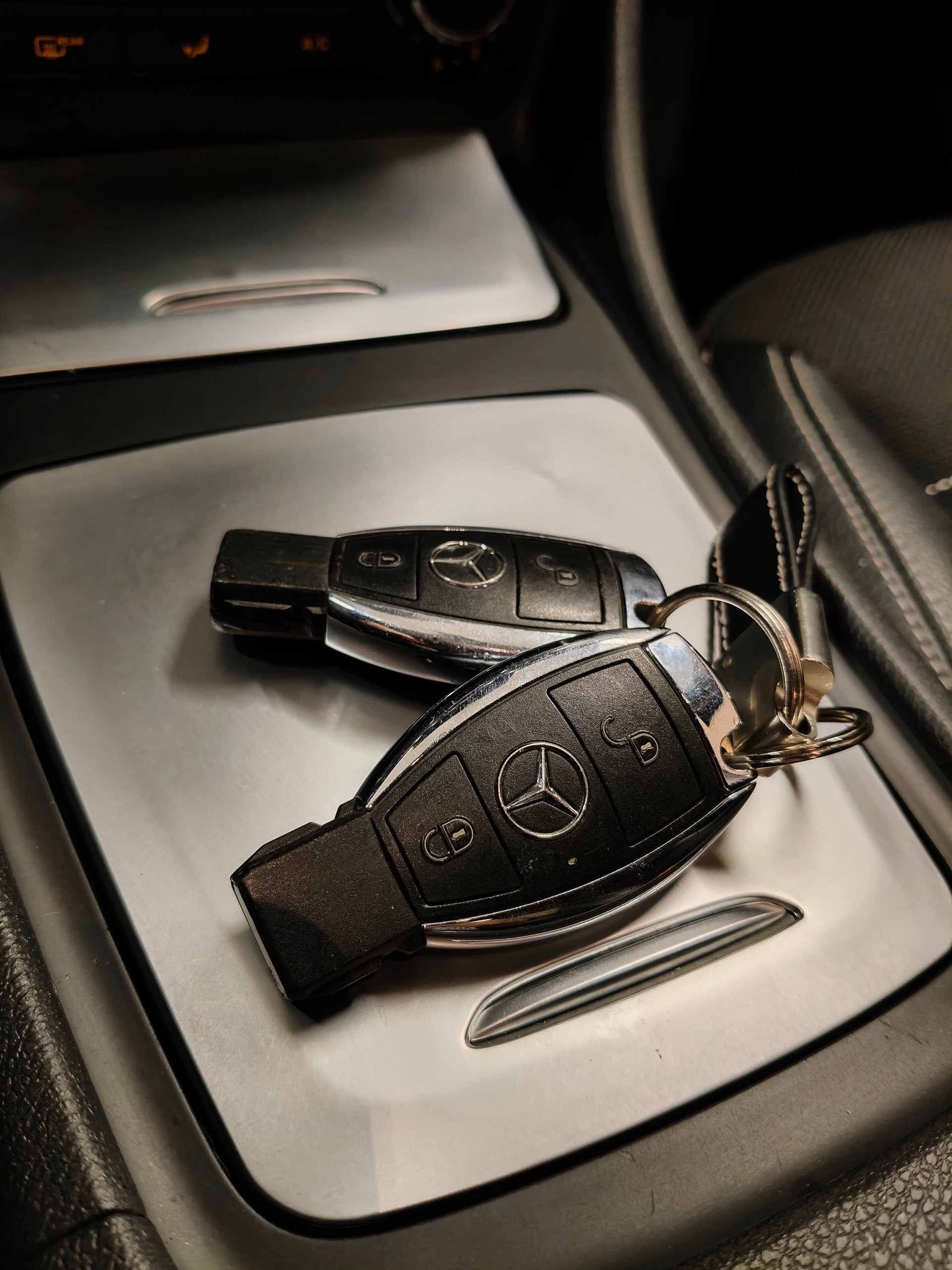 MERCEDES-BENZ GLA 220 CDI Urban 4Matic 7G-DCT-image-28