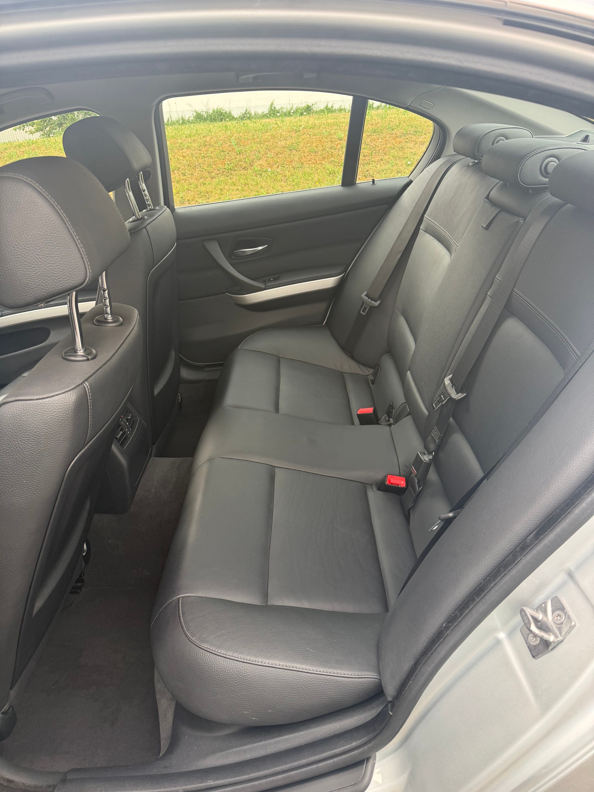 BMW 325i Steptronic-image-13
