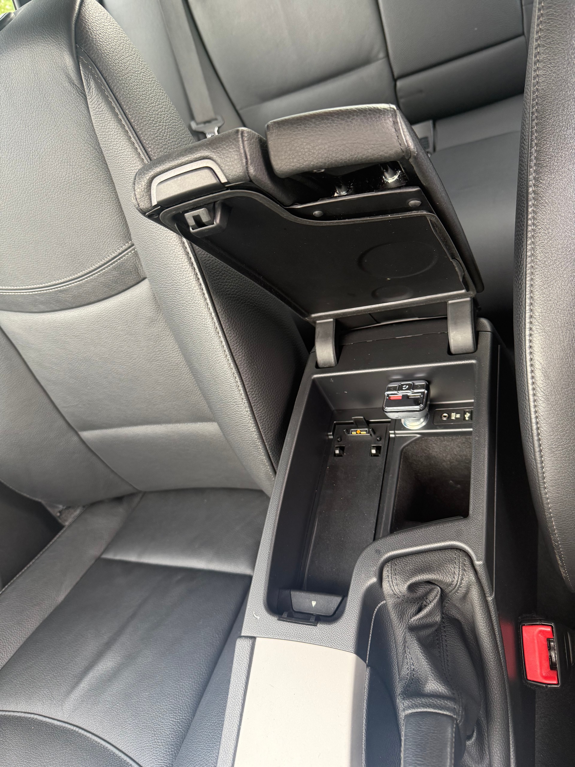 BMW 325i Steptronic-image-12