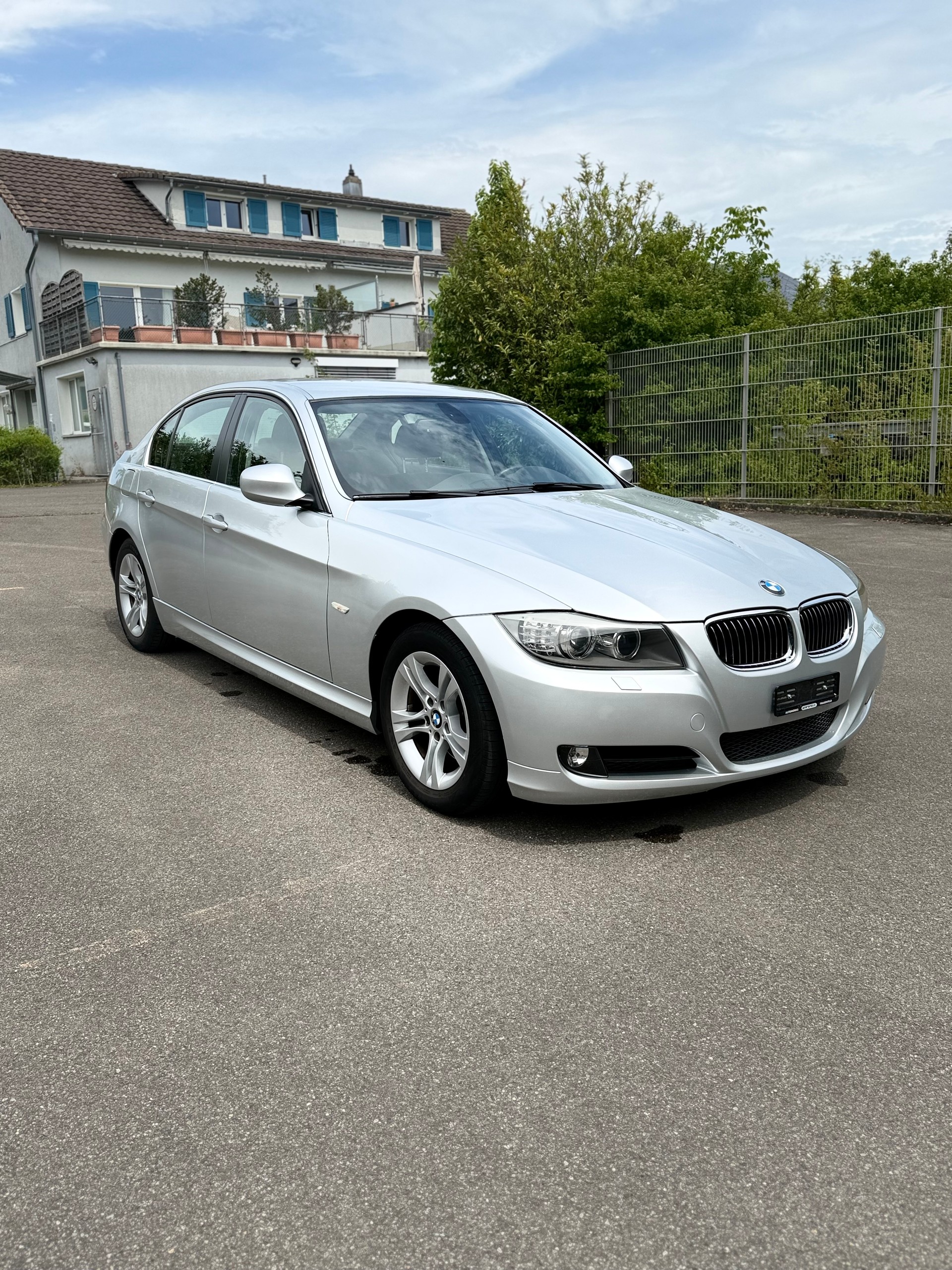 BMW 325i Steptronic-image-2