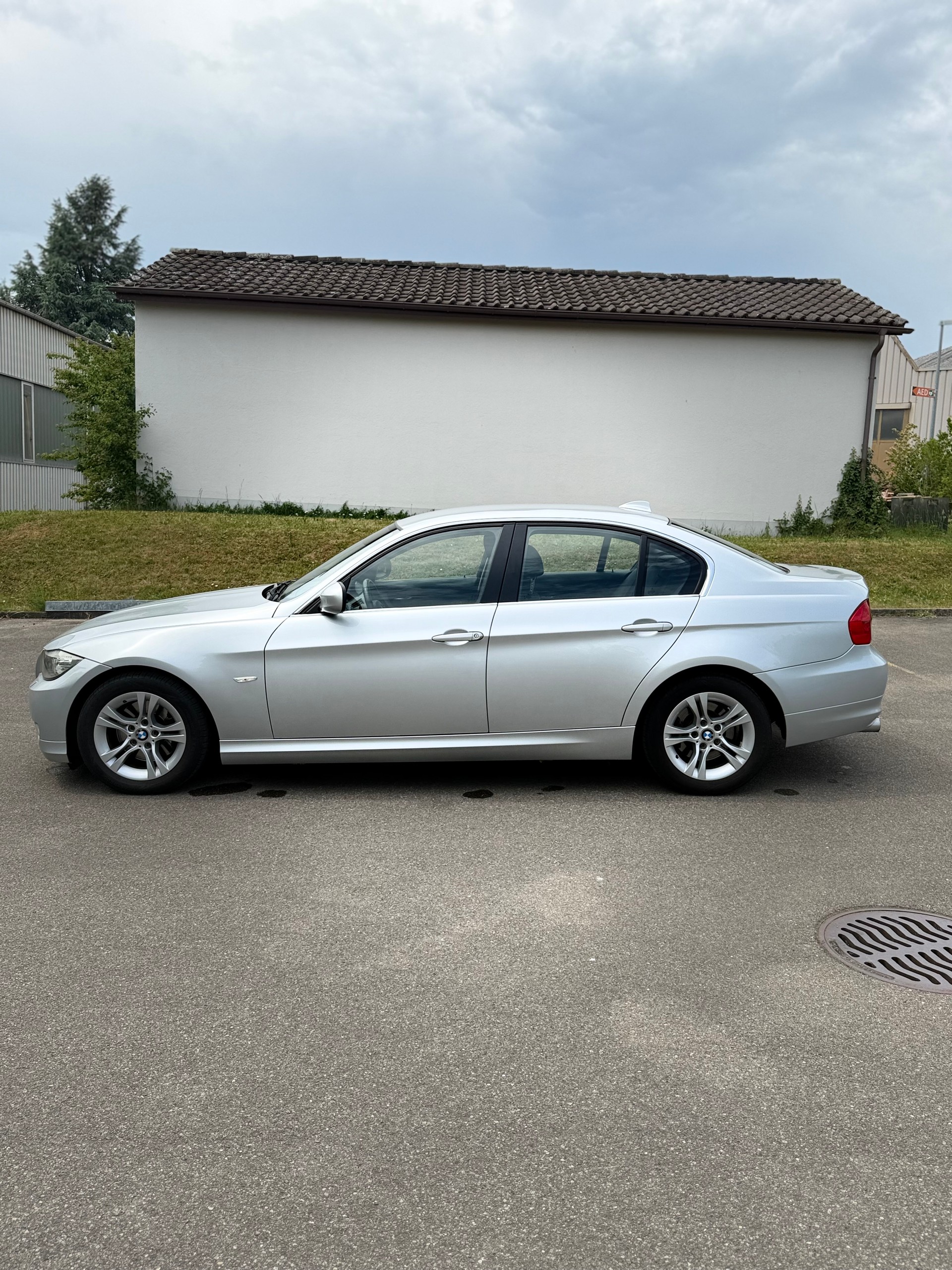 BMW 325i Steptronic-image-7