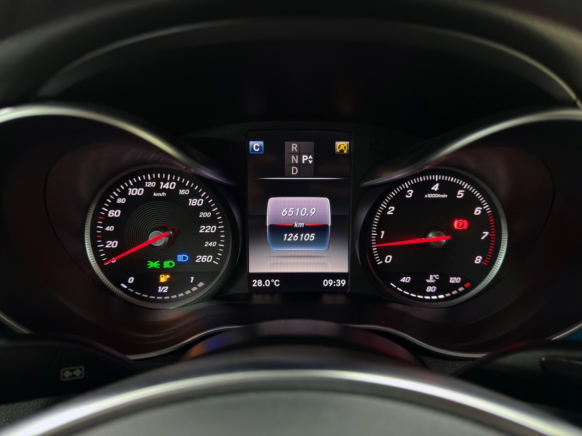 MERCEDES-BENZ C 300 AMG Line 7G-Tronic-image-18
