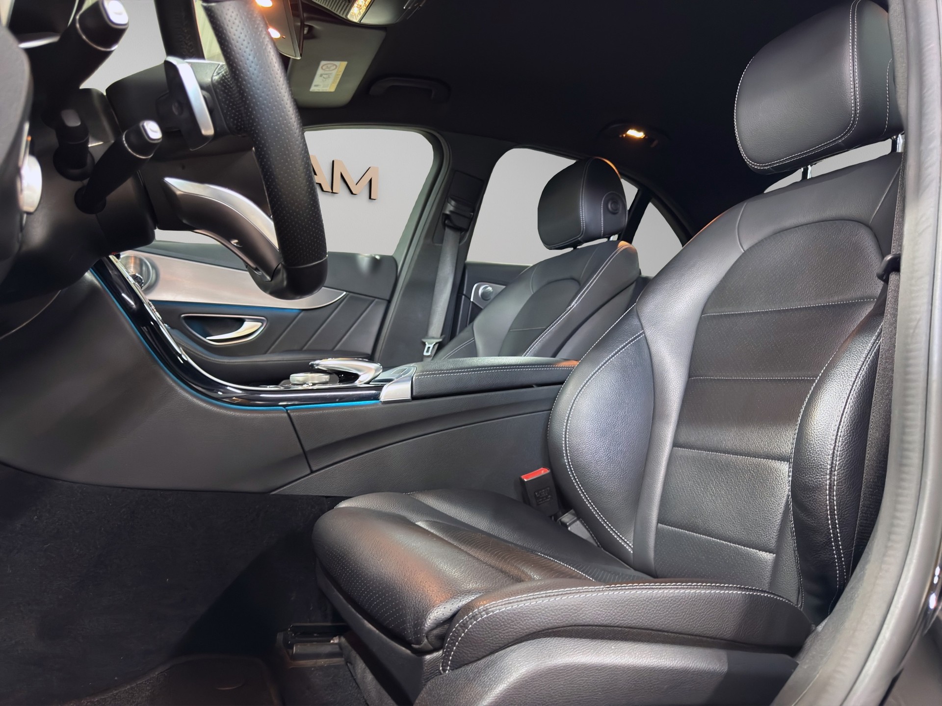 MERCEDES-BENZ C 300 AMG Line 7G-Tronic-image-12