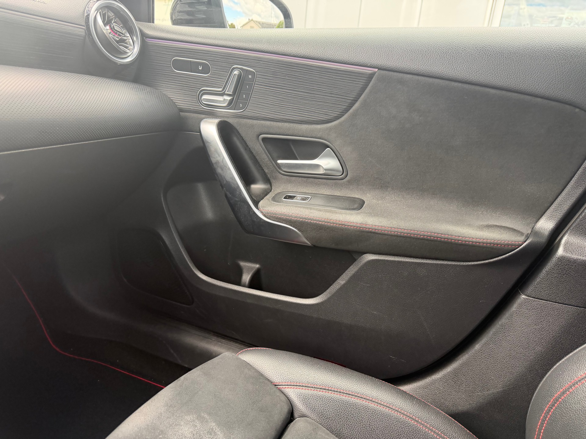 MERCEDES-BENZ A 180 Night Star AMG Line 7G-DCT-image-9