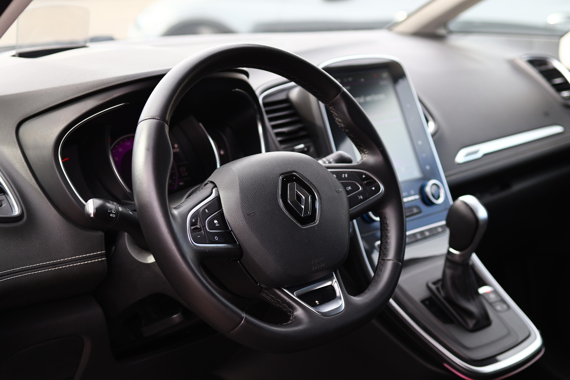 RENAULT Scénic 1.6 dCi 160 Intens EDC-image-12