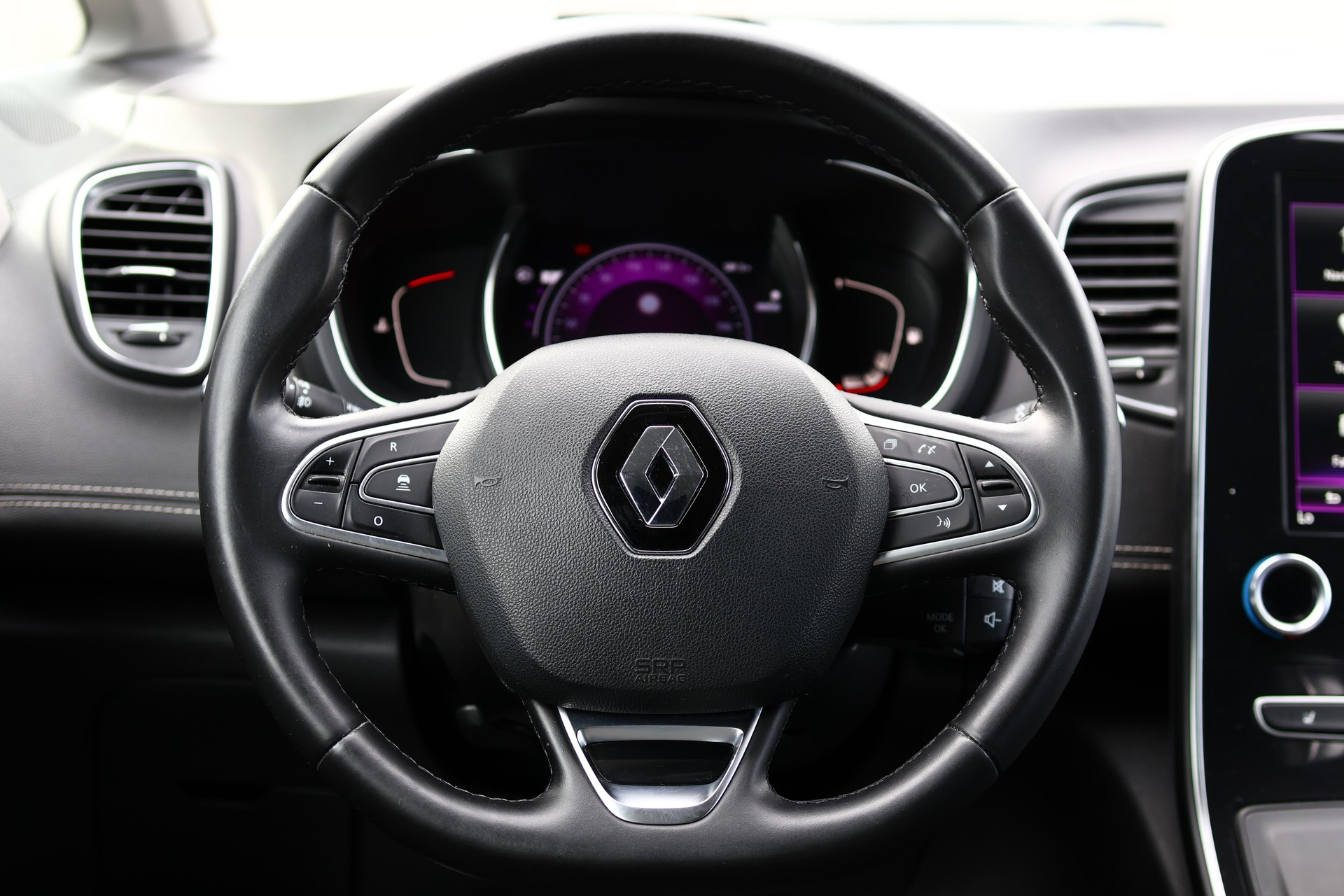RENAULT Scénic 1.6 dCi 160 Intens EDC-image-17