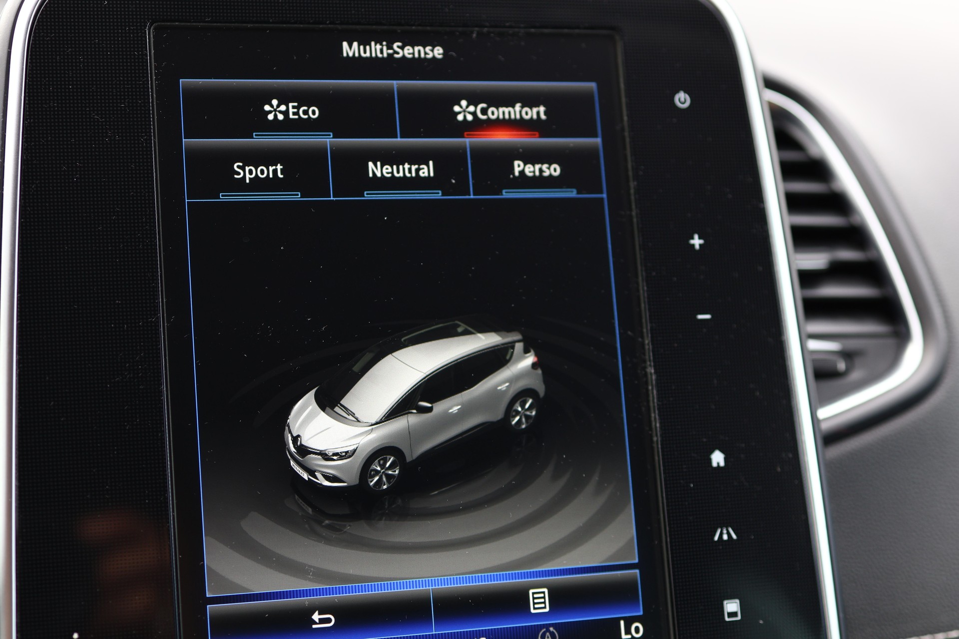RENAULT Scénic 1.6 dCi 160 Intens EDC-image-26