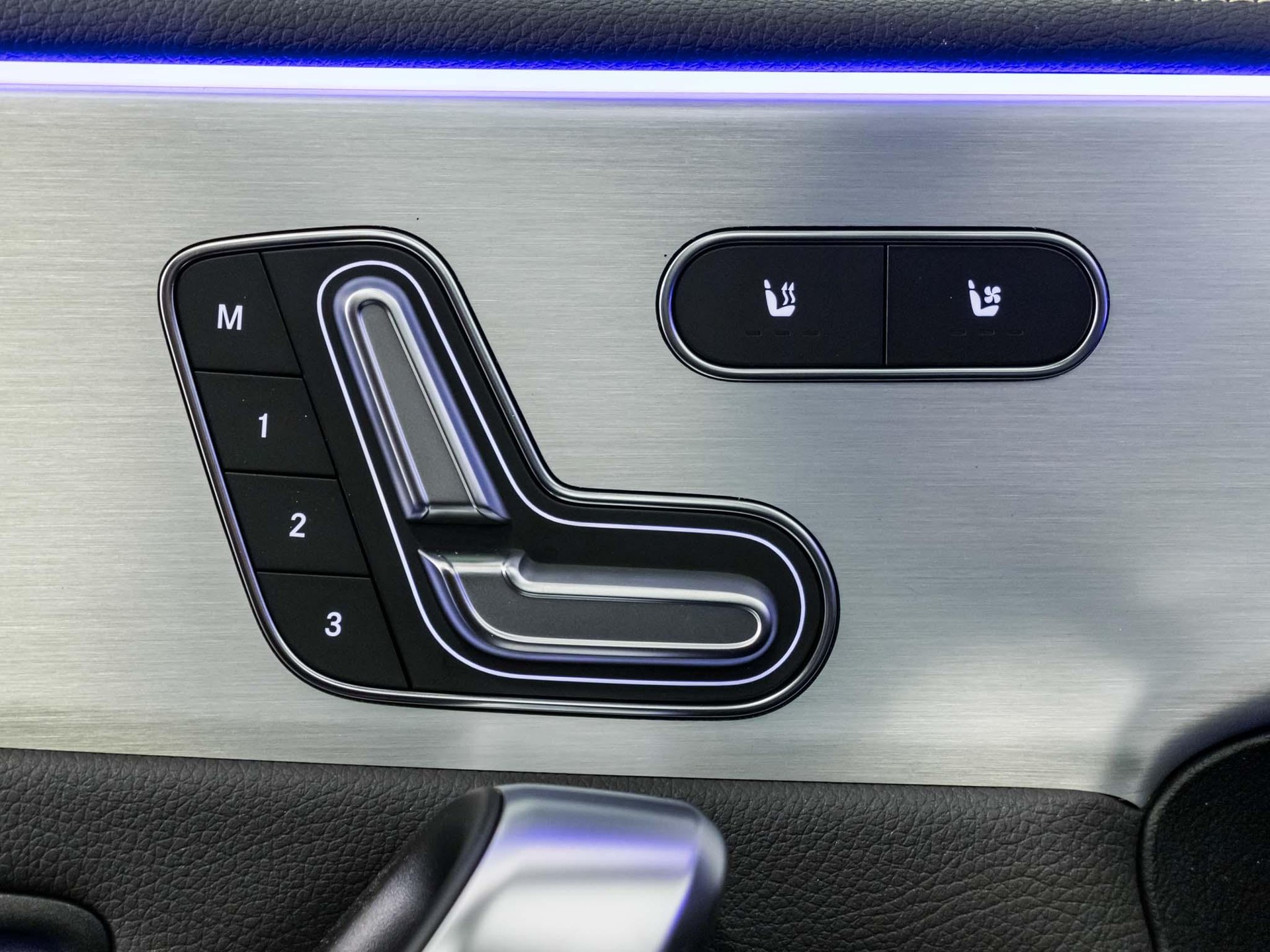 MERCEDES-BENZ A 45 S AMG 4MATIC+-image-12