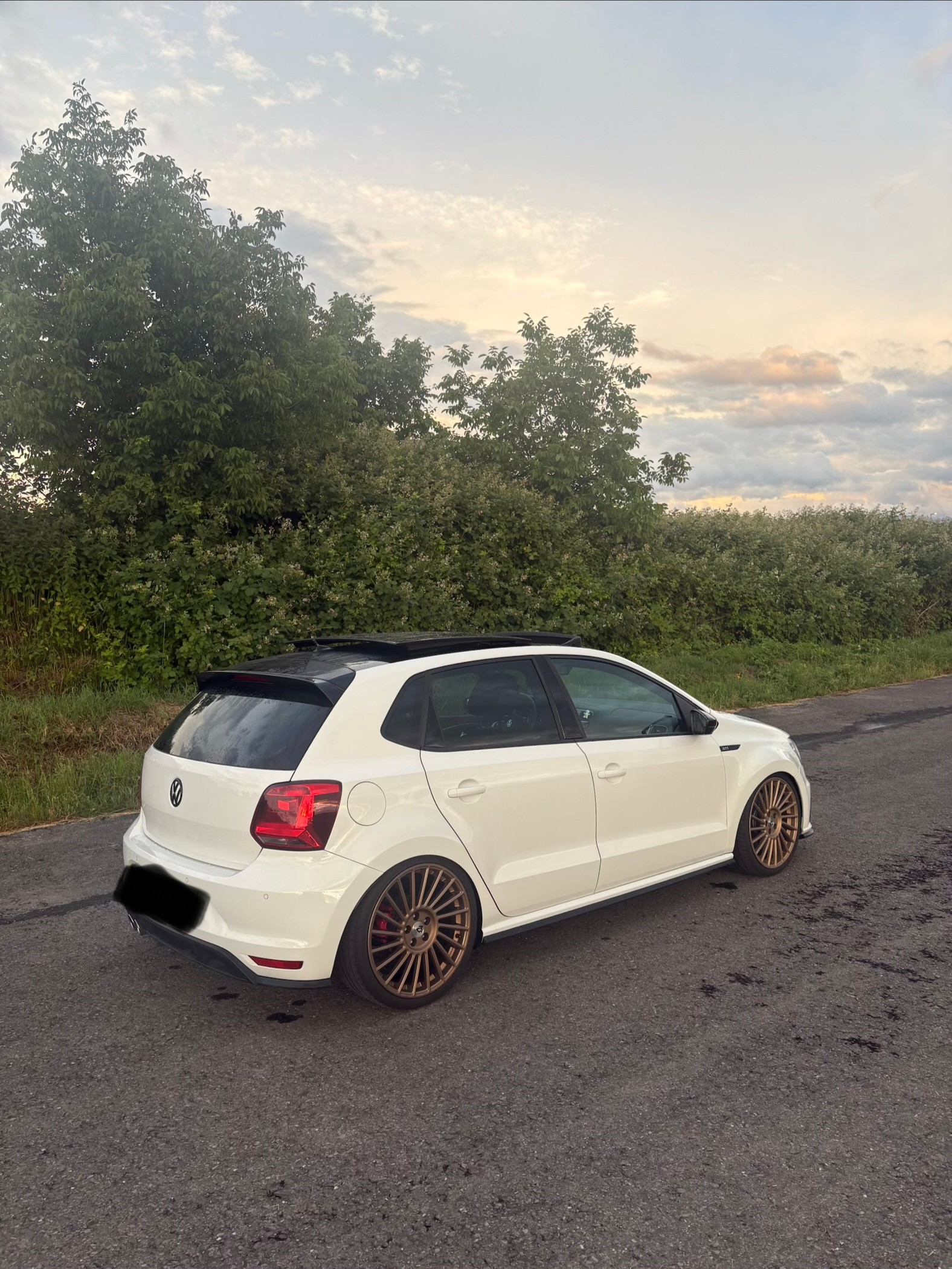 VW 1.8 TSI GTI-image-2