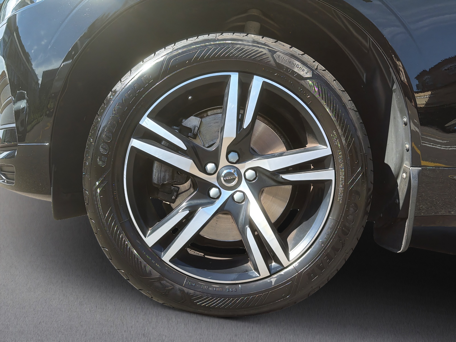 VOLVO XC60 2.0 D4 Momentum AWD-image-19