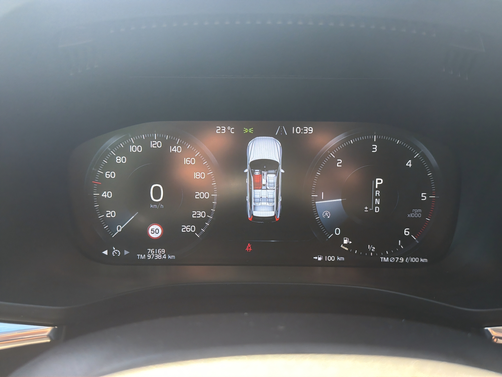 VOLVO XC60 2.0 D4 Momentum AWD-image-8