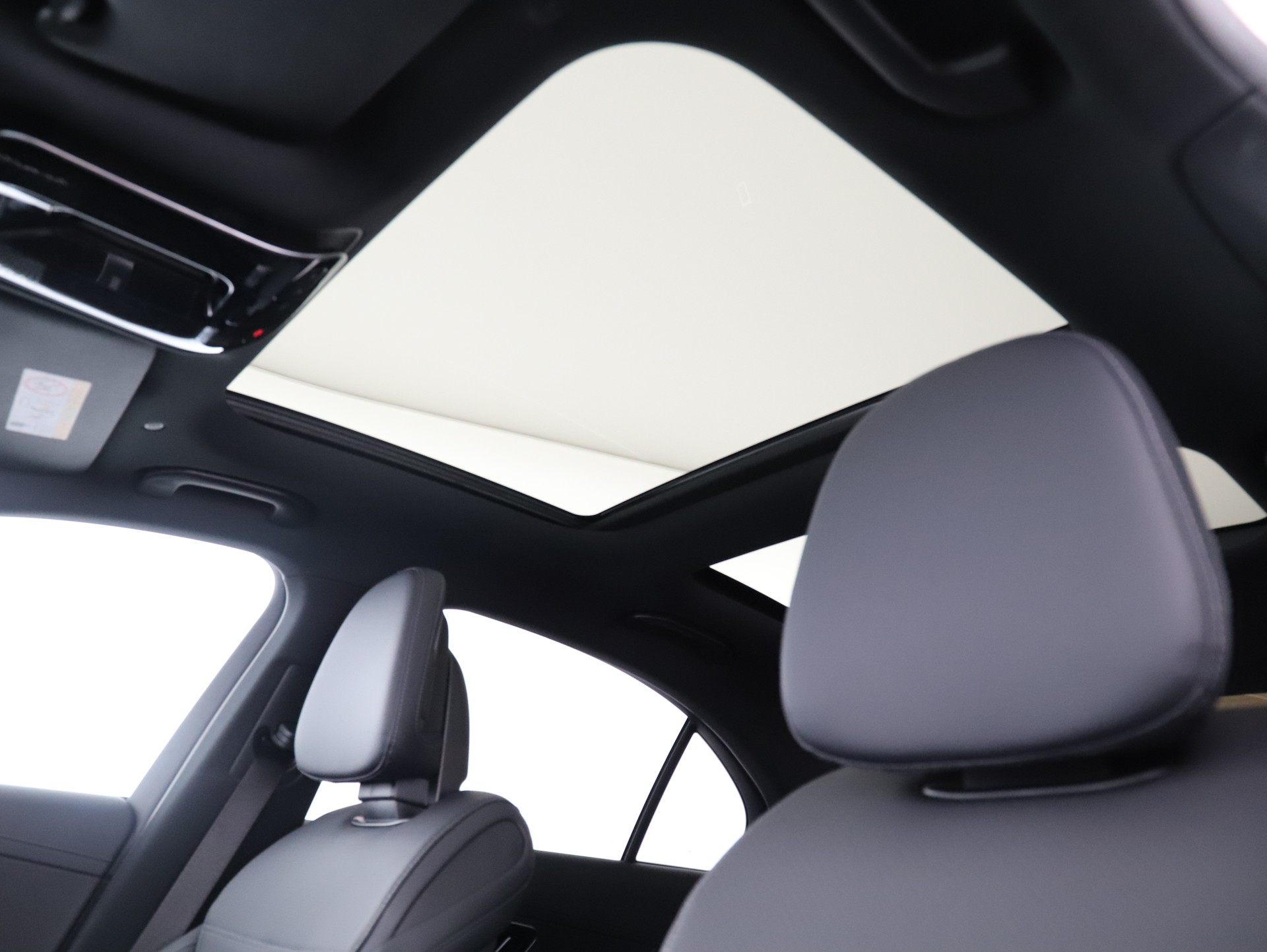 MERCEDES-BENZ C 200 4 Matic-image-13