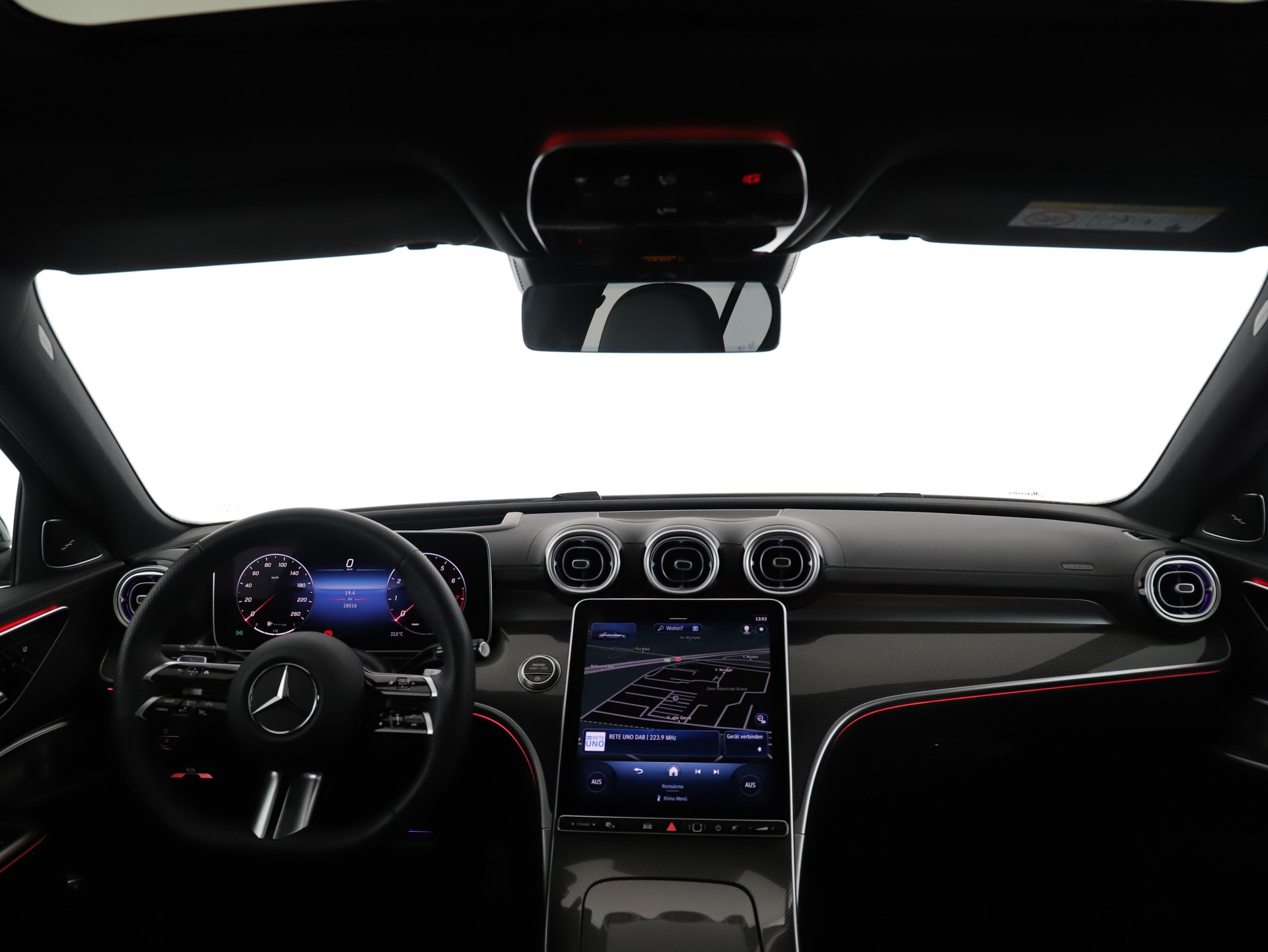 MERCEDES-BENZ C 200 4 Matic-image-10