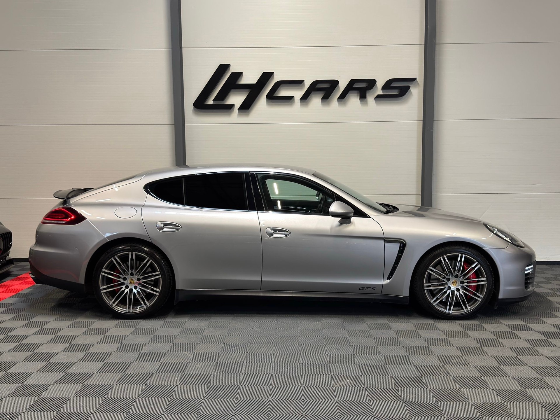 PORSCHE Panamera 4.8 V8 GTS PDK-image-4