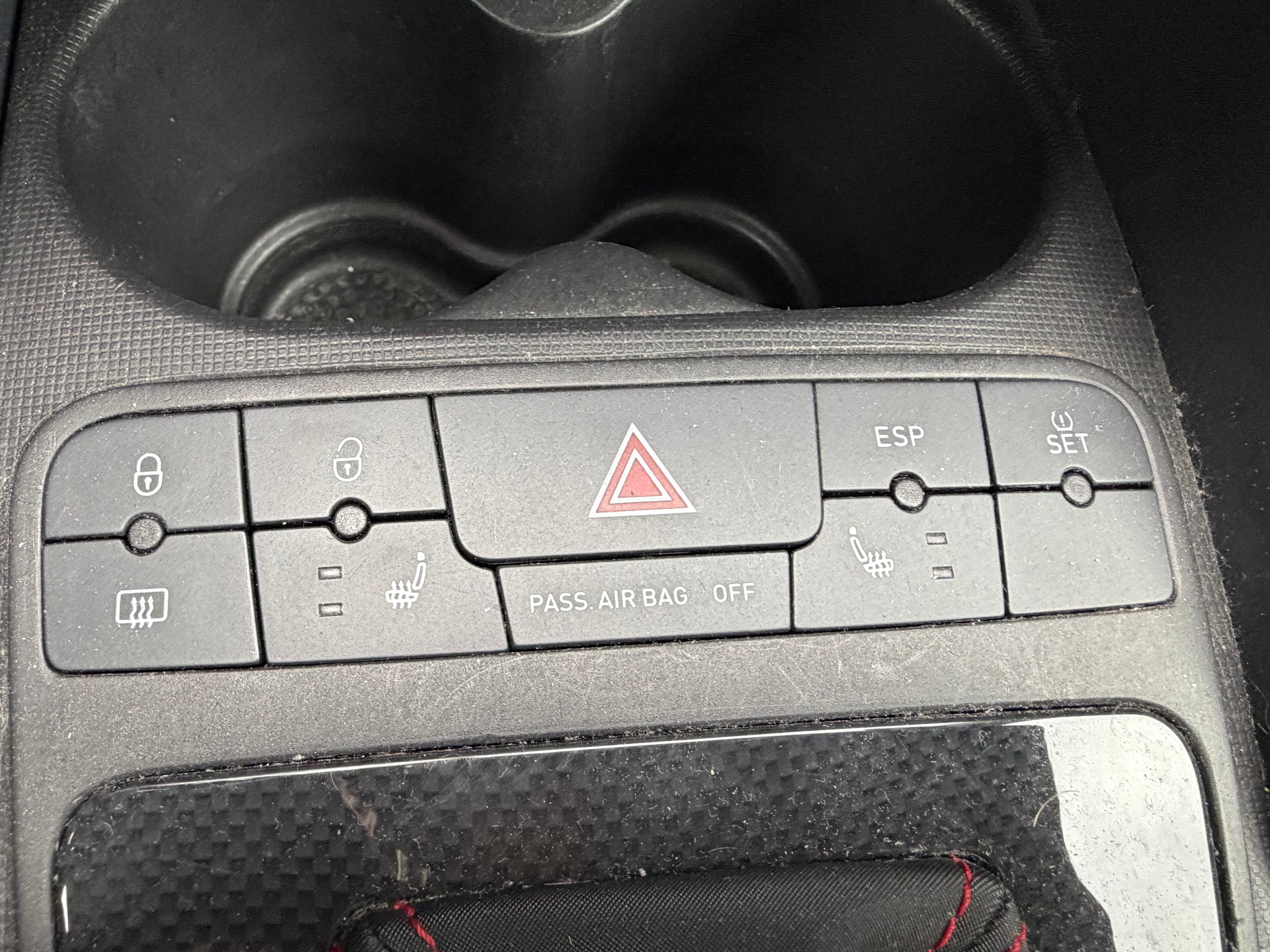 SEAT Ibiza SC 1.4 TSI FR DSG-image-13