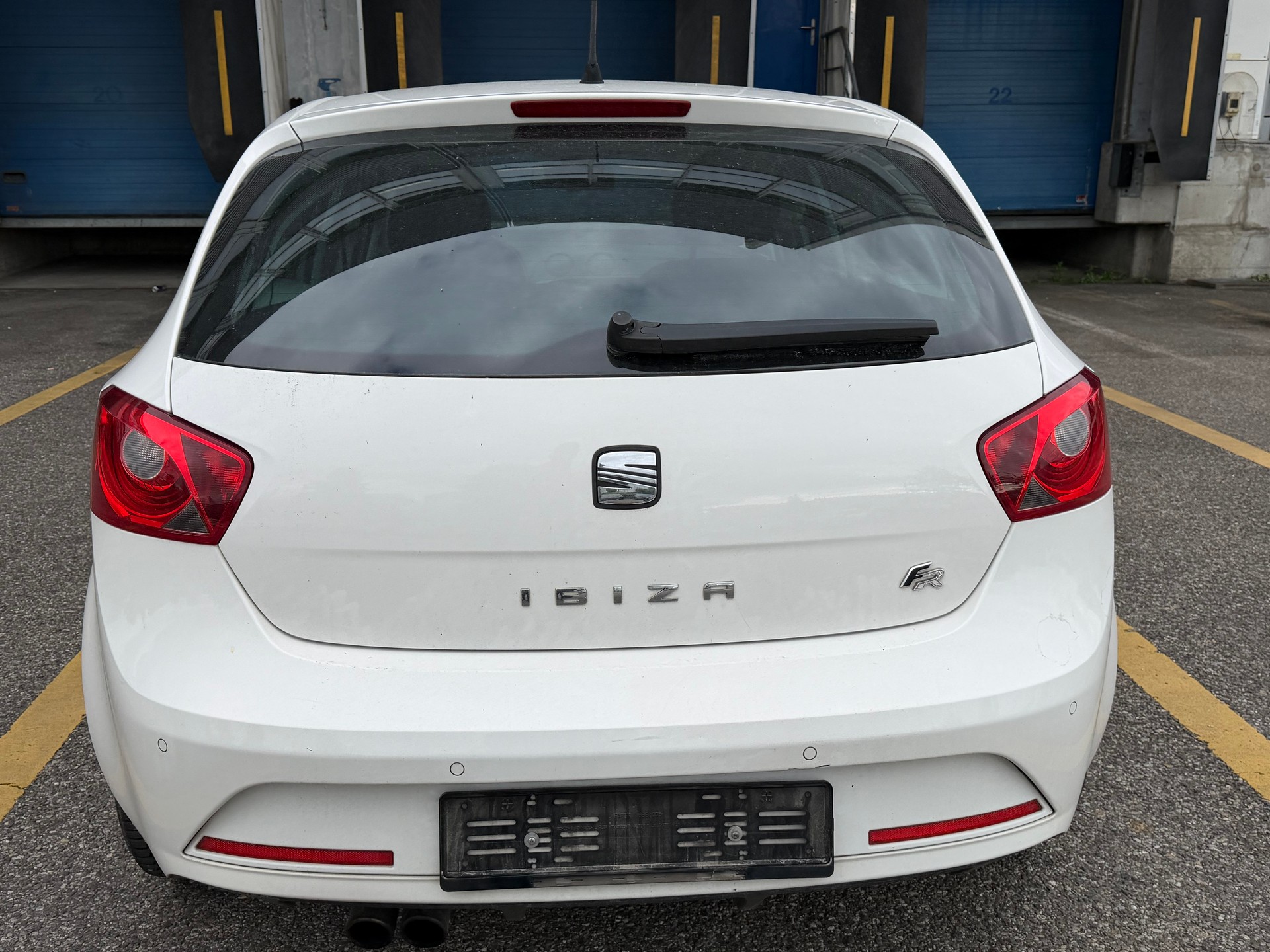 SEAT Ibiza SC 1.4 TSI FR DSG-image-5
