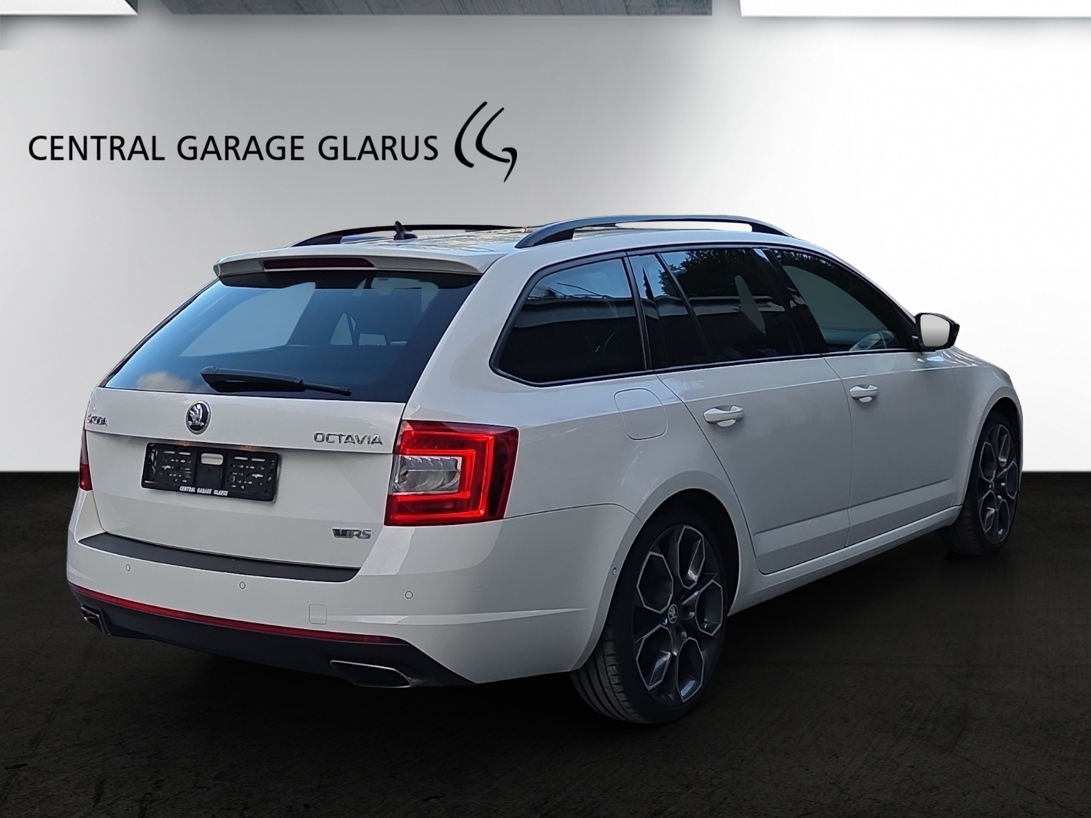 SKODA Octavia Combi 2.0 TSI RS DSG-image-5
