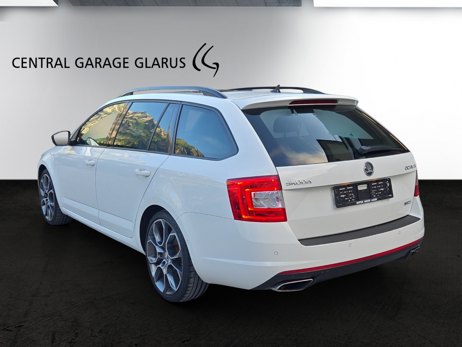 SKODA Octavia Combi 2.0 TSI RS DSG-image-6