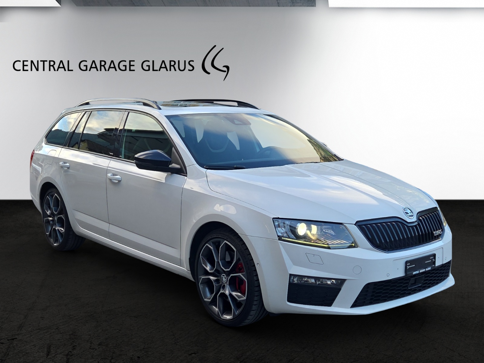 SKODA Octavia Combi 2.0 TSI RS DSG-image-1