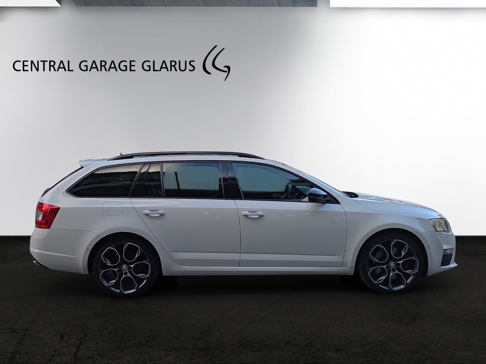 SKODA Octavia Combi 2.0 TSI RS DSG-image-4
