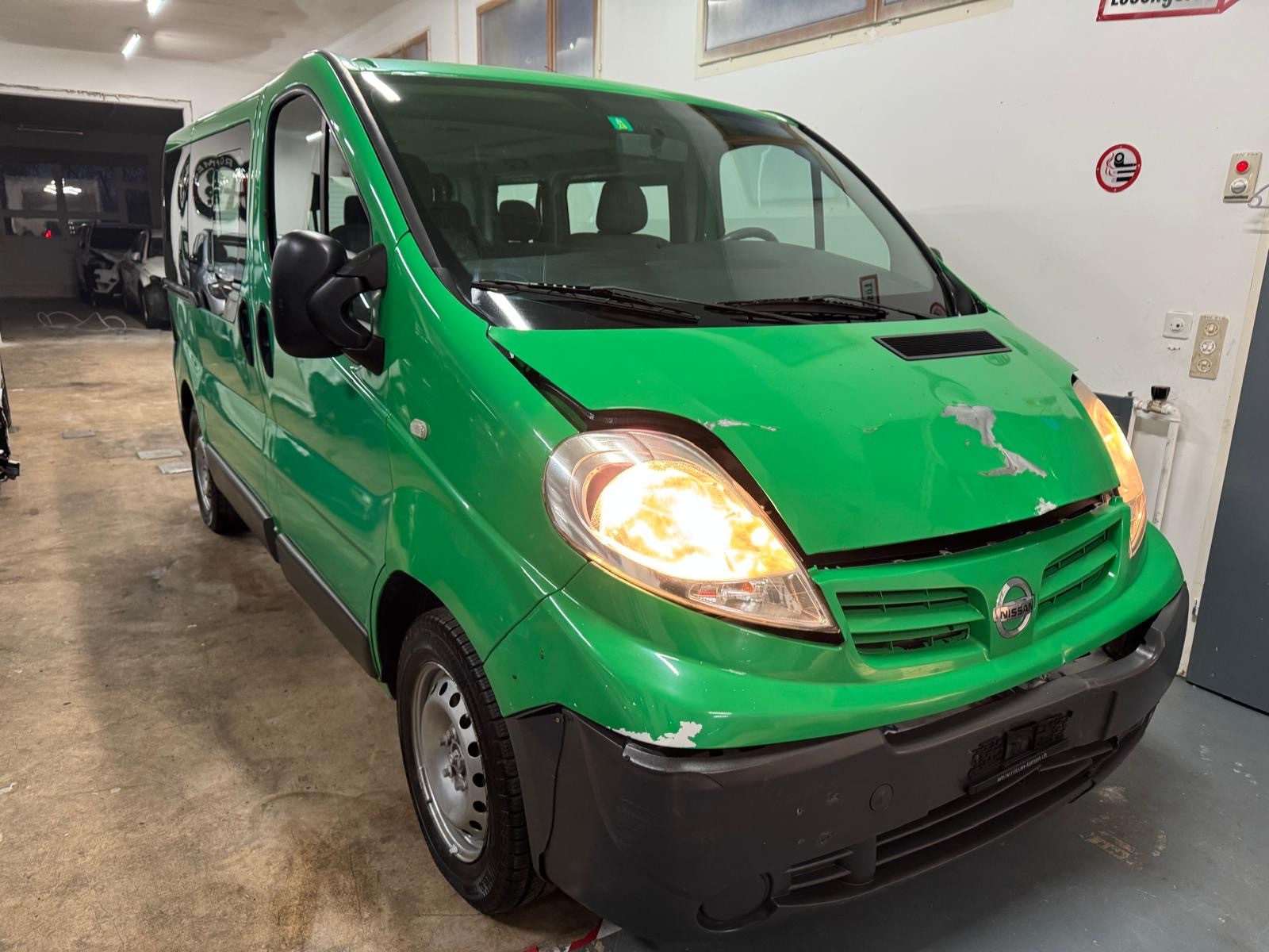 NISSAN Primastar 2.0dCi Comfort 8 Plätze-image-0