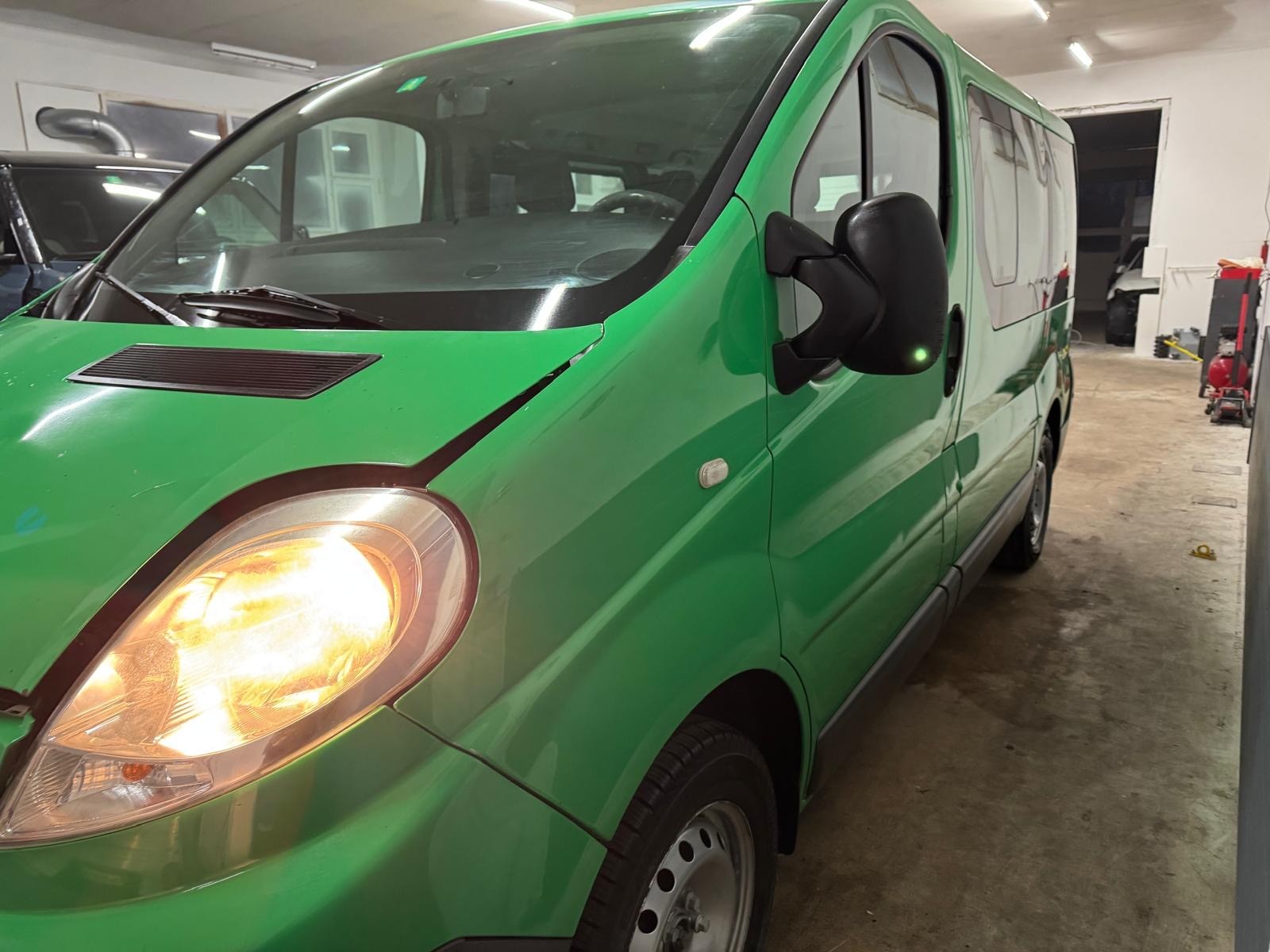 NISSAN Primastar 2.0dCi Comfort 8 Plätze-image-3