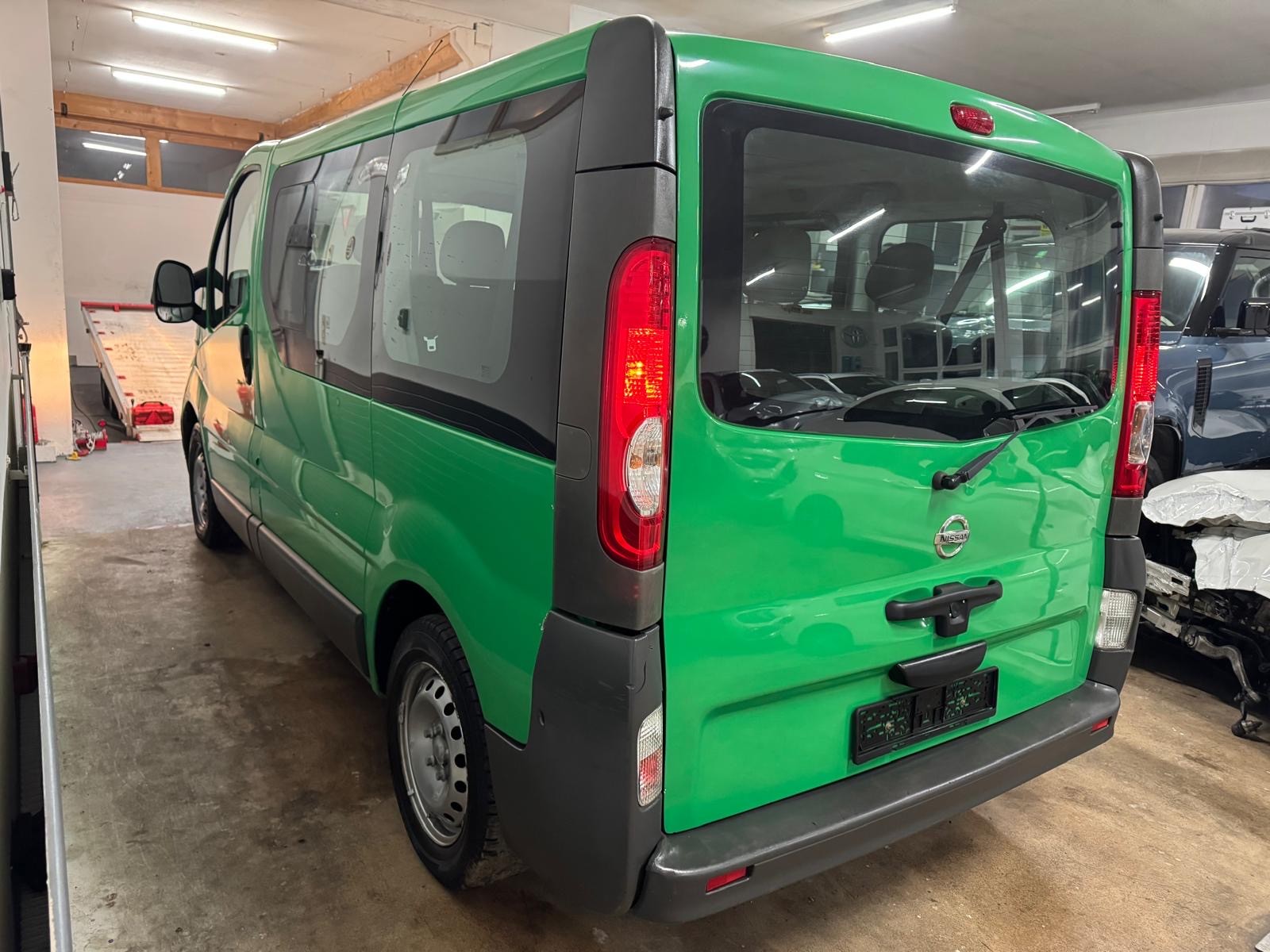 NISSAN Primastar 2.0dCi Comfort 8 Plätze-image-2