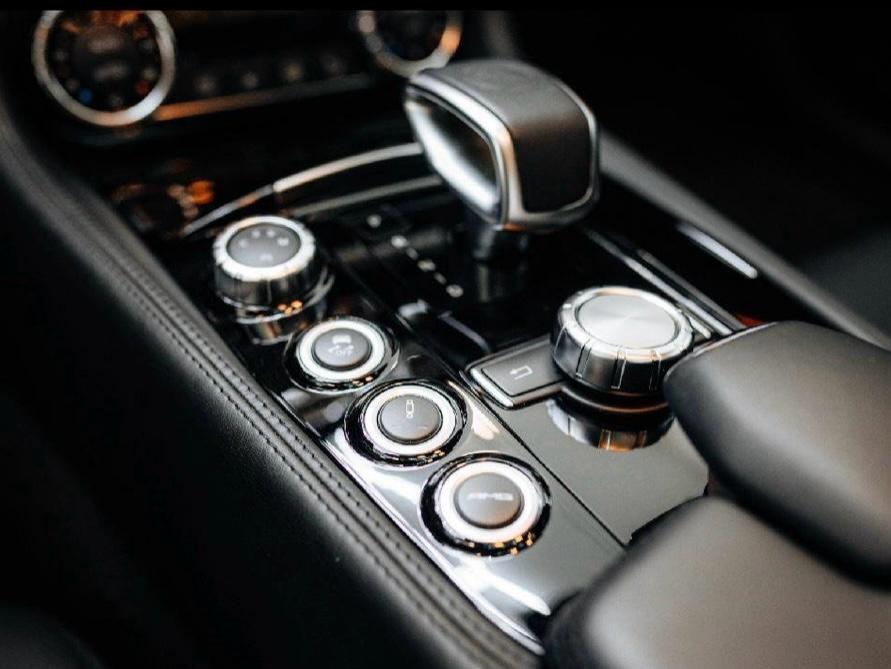 MERCEDES-BENZ CLS63 AMG / 557 PS / Vollausstattung / Carbonpaket / ex. DIPLOMATENFAHRZEUG-image-4