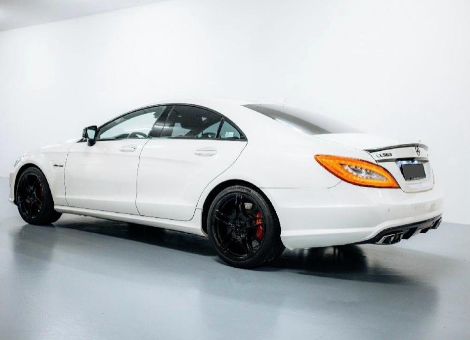 MERCEDES-BENZ CLS63 AMG / 557 PS / Vollausstattung / Carbonpaket / ex. DIPLOMATENFAHRZEUG