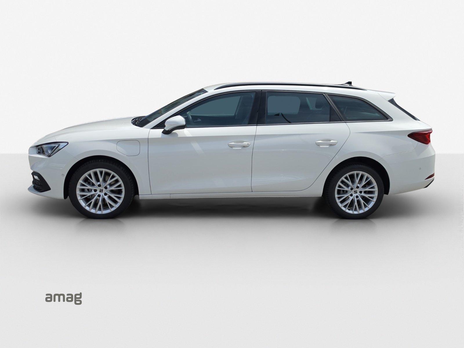 SEAT Leon ST 1.5 eHybrid pHEV DSG Business Edition-image-1