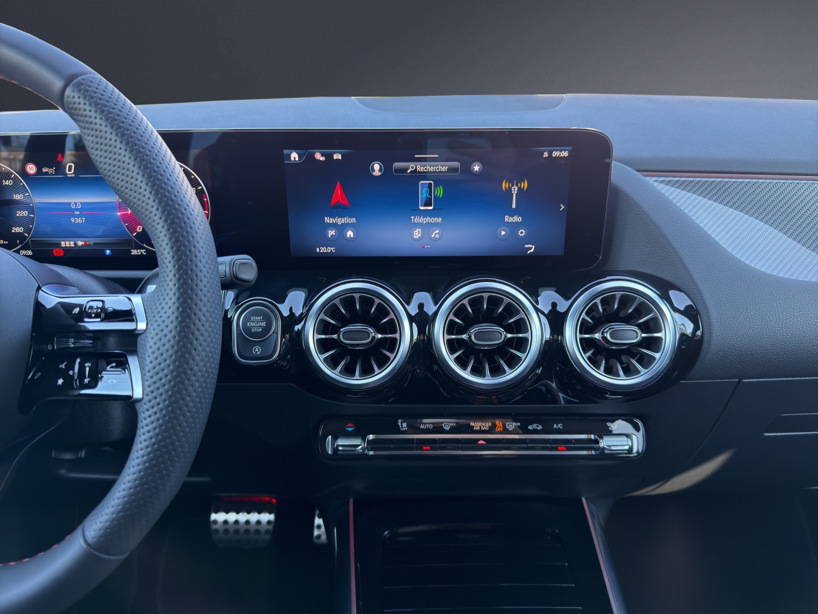 MERCEDES-BENZ GLA 200 Night Star 7G-DCT-image-8