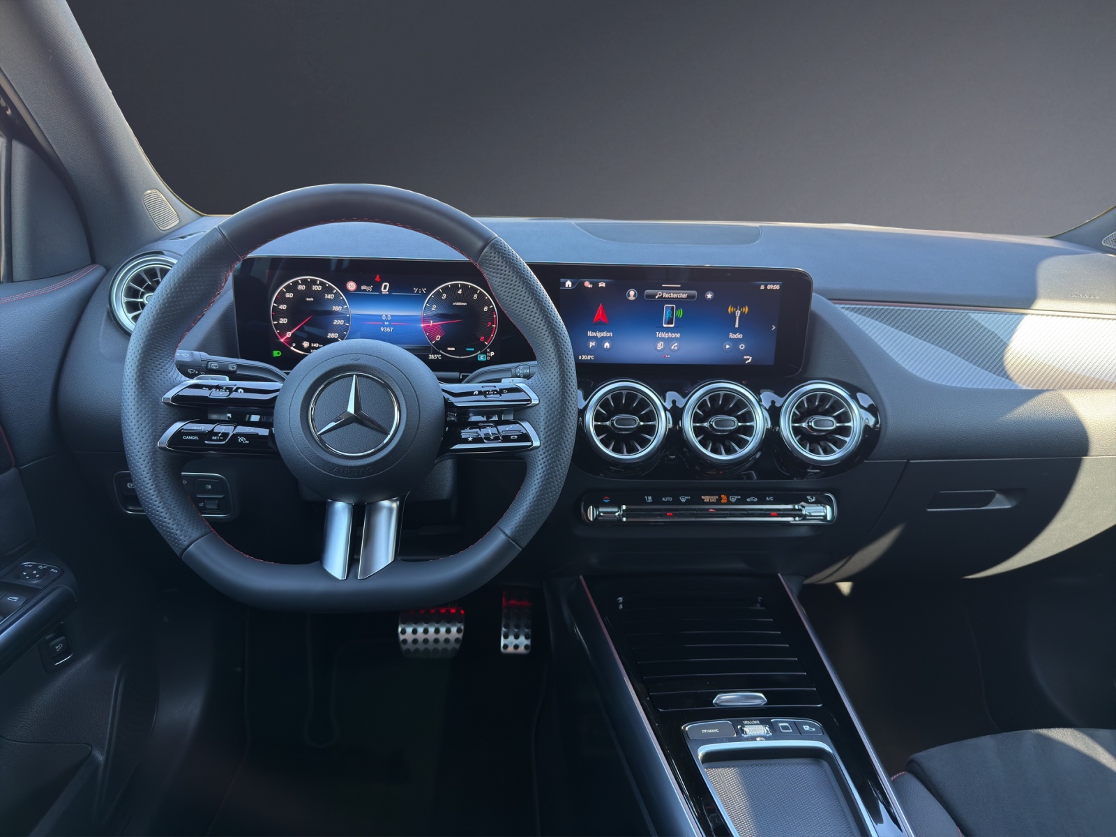 MERCEDES-BENZ GLA 200 Night Star 7G-DCT-image-7