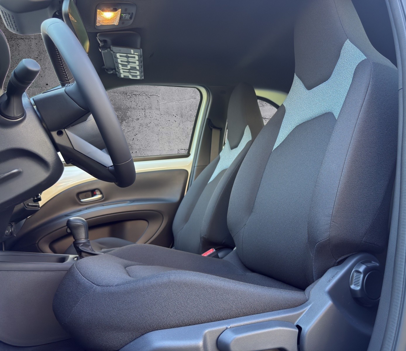 TOYOTA Aygo X 1.5 VVT-i HSD Trend *8-fach bereift*-image-5