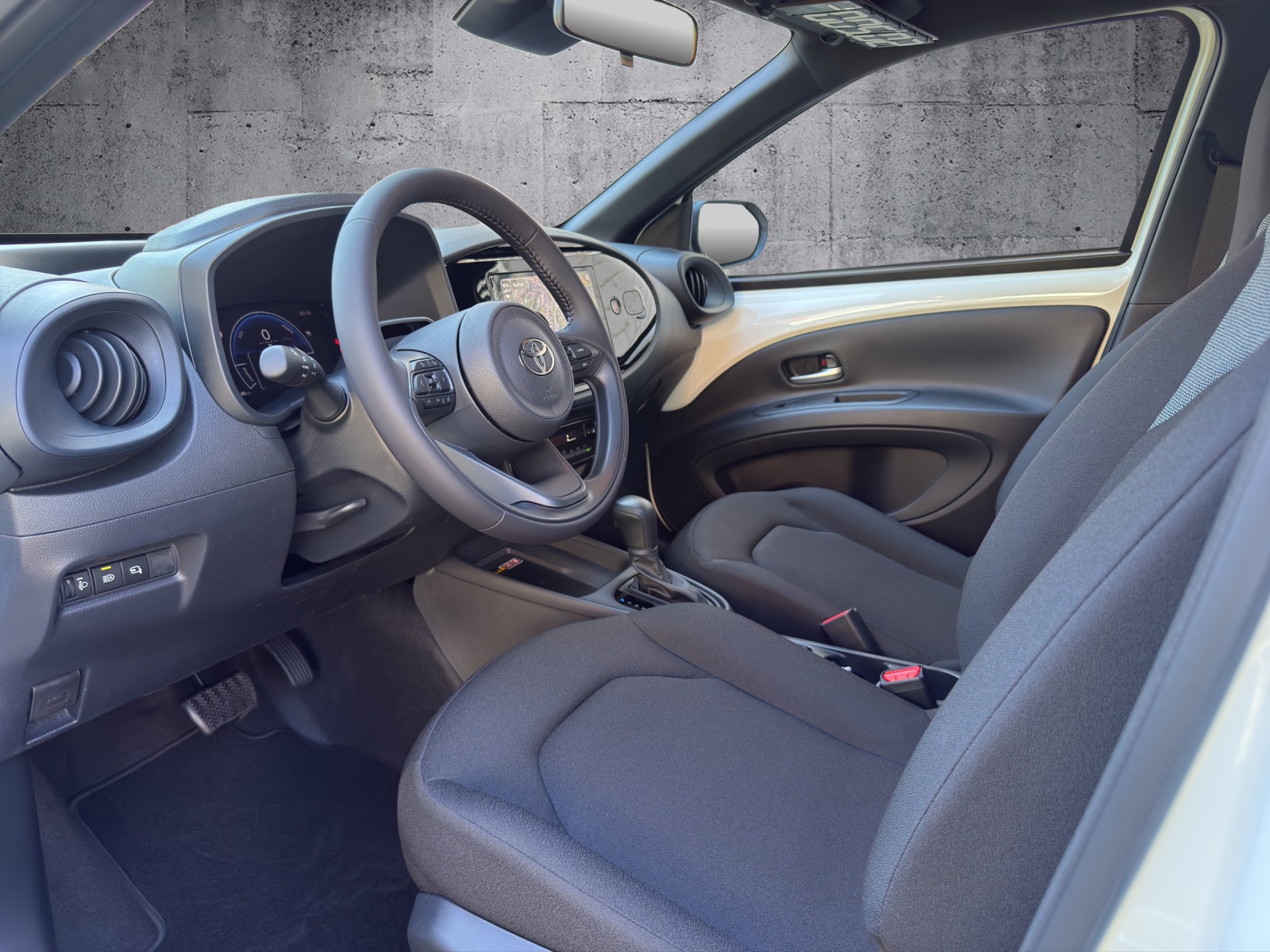 TOYOTA Aygo X 1.5 VVT-i HSD Trend *8-fach bereift*-image-6