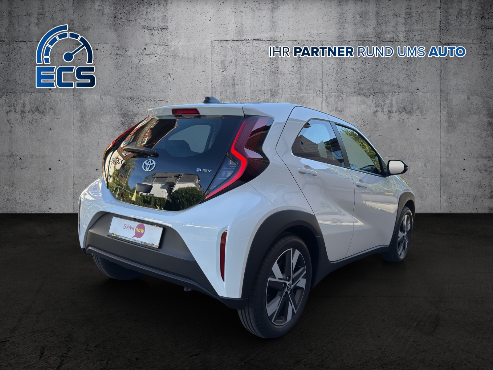TOYOTA Aygo X 1.5 VVT-i HSD Trend *8-fach bereift*-image-2
