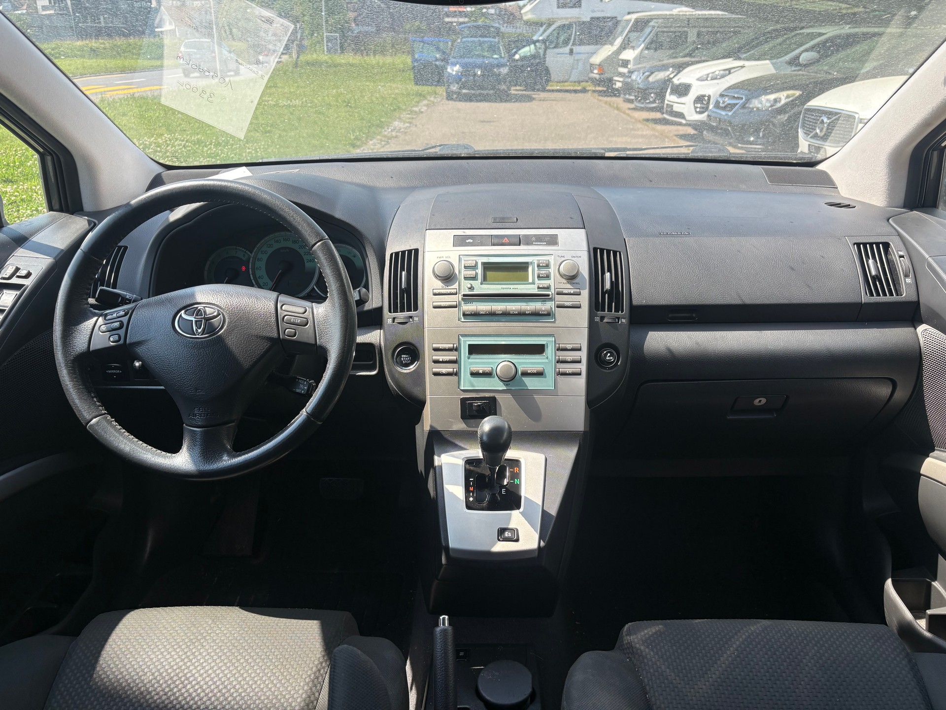 TOYOTA Corolla Verso 1.8 Linea Sol Dynamic-image-11