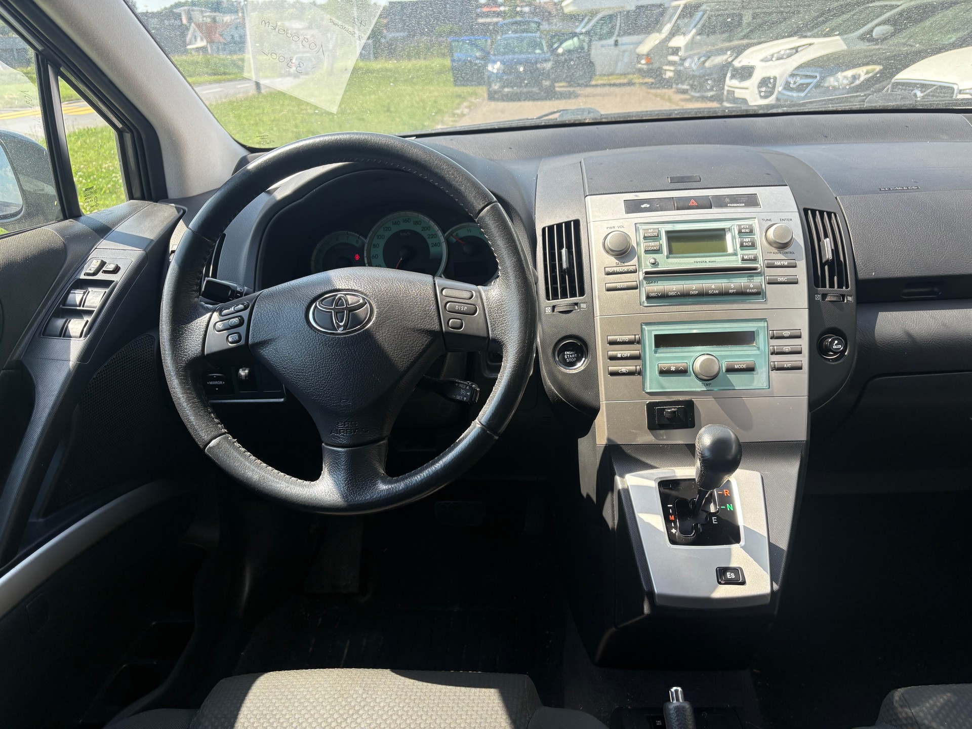 TOYOTA Corolla Verso 1.8 Linea Sol Dynamic-image-12