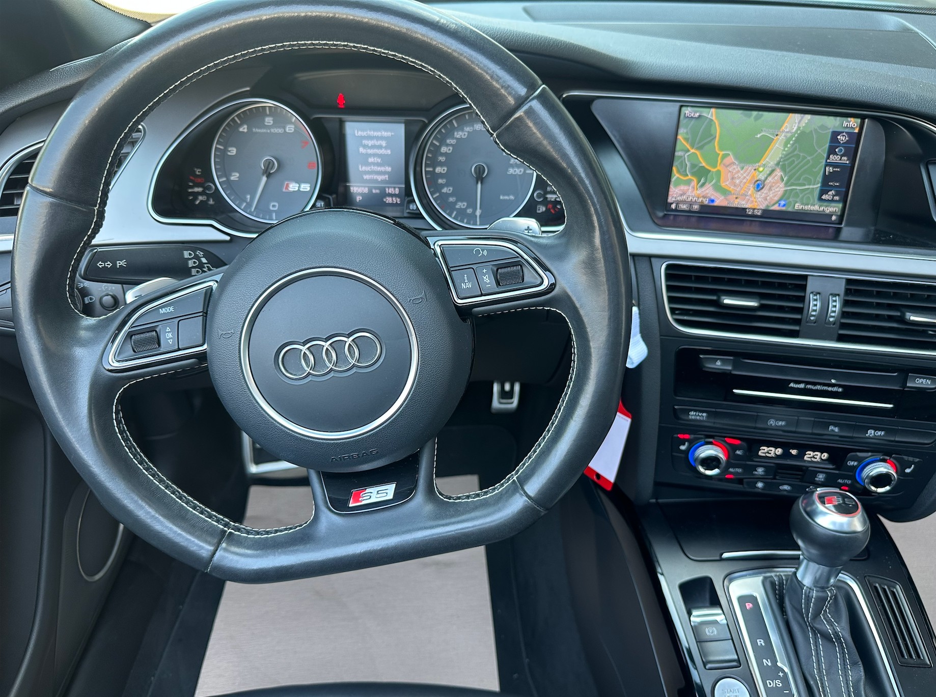 AUDI S5 Cabrio 3.0 TFSI quattro S-tronic-image-8