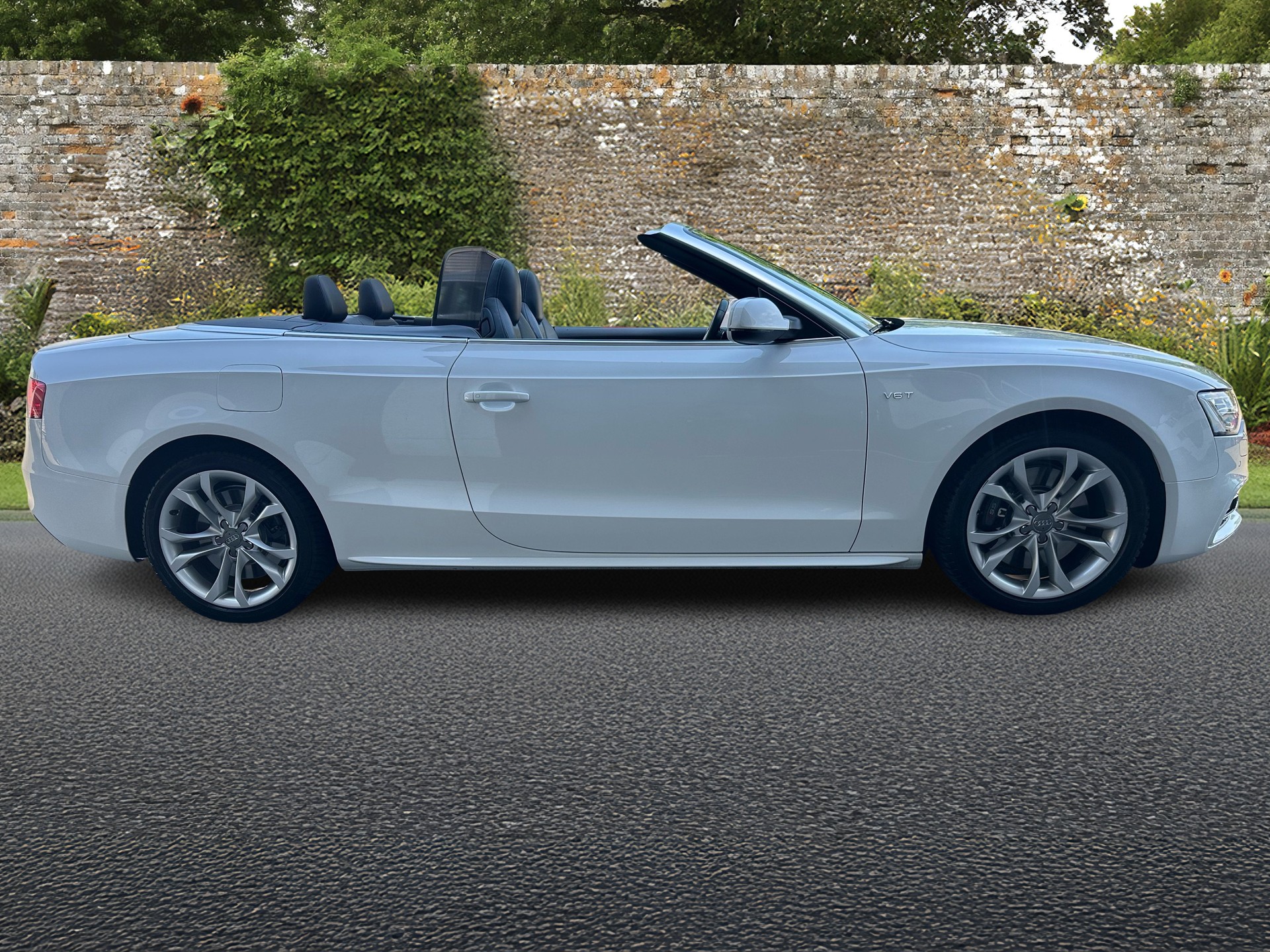 AUDI S5 Cabrio 3.0 TFSI quattro S-tronic-image-5