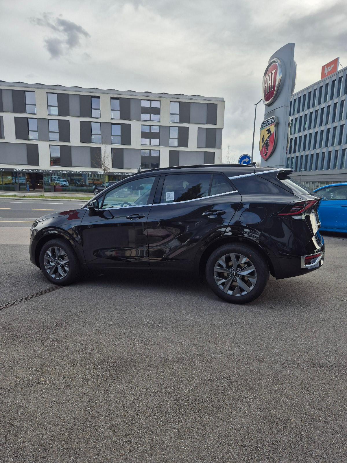 KIA Sportage 1.6 T-GDi Hybrid GT-Line-image-4