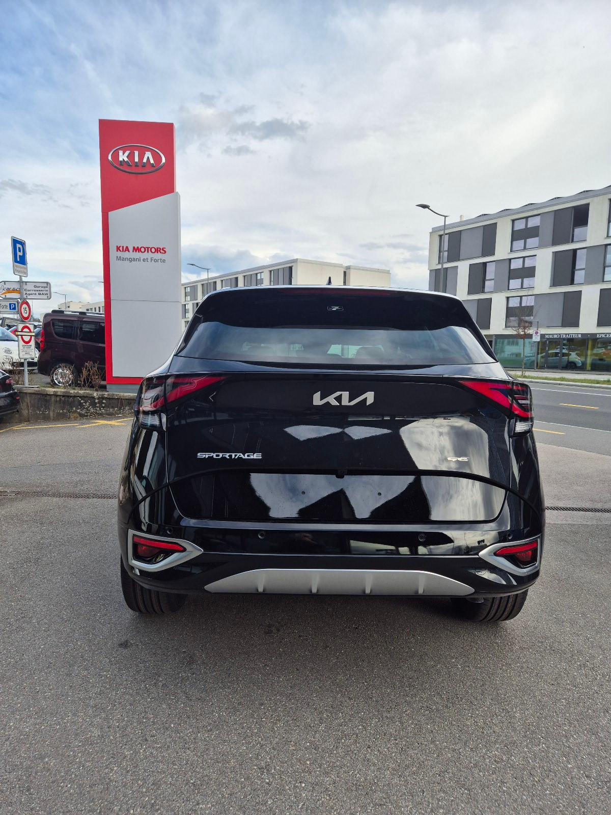 KIA Sportage 1.6 T-GDi Hybrid GT-Line-image-6
