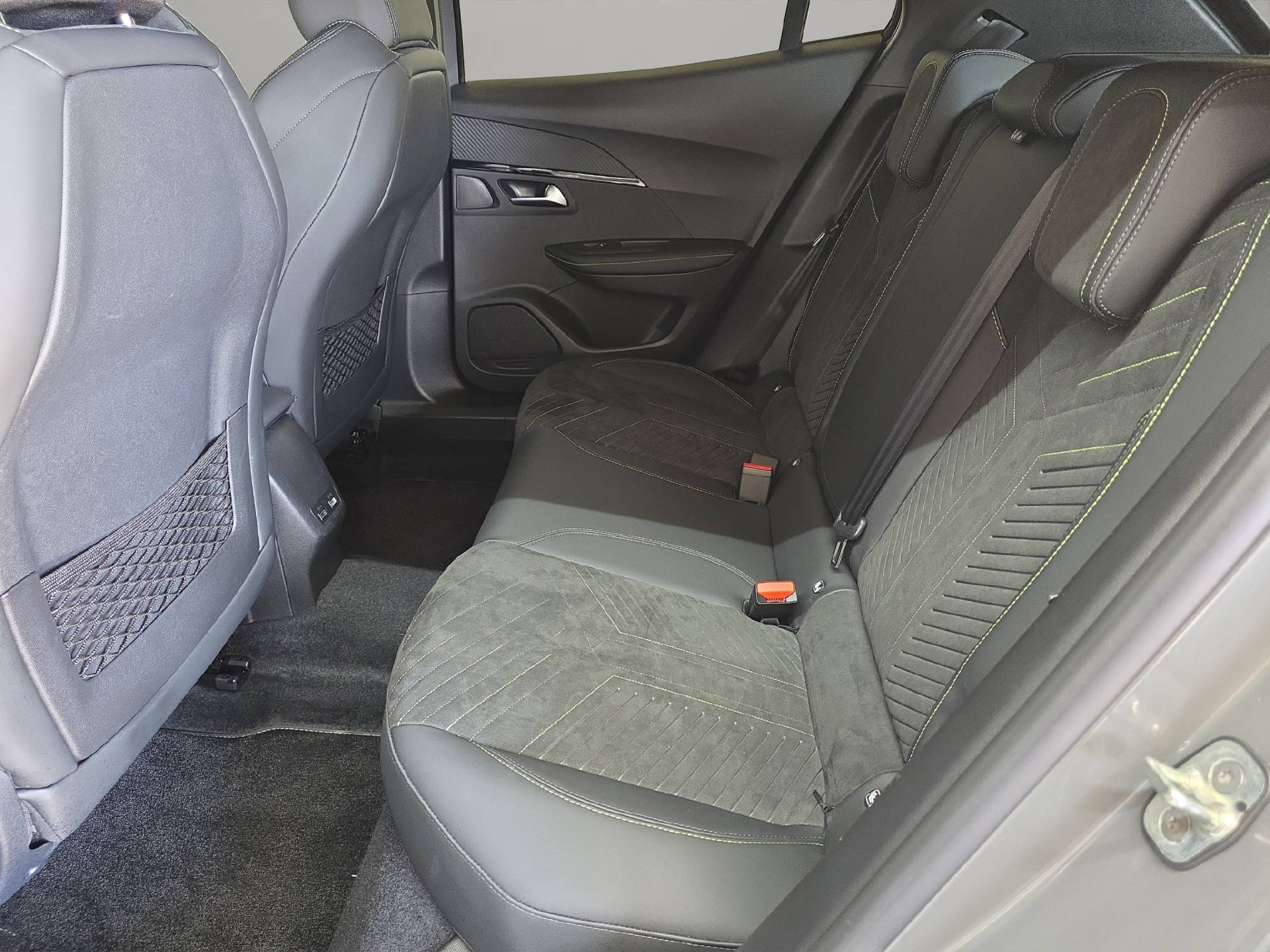 ISUZU D-Max Crew Pick-up 1.9 DDi Solar Plus 4x4-image-7