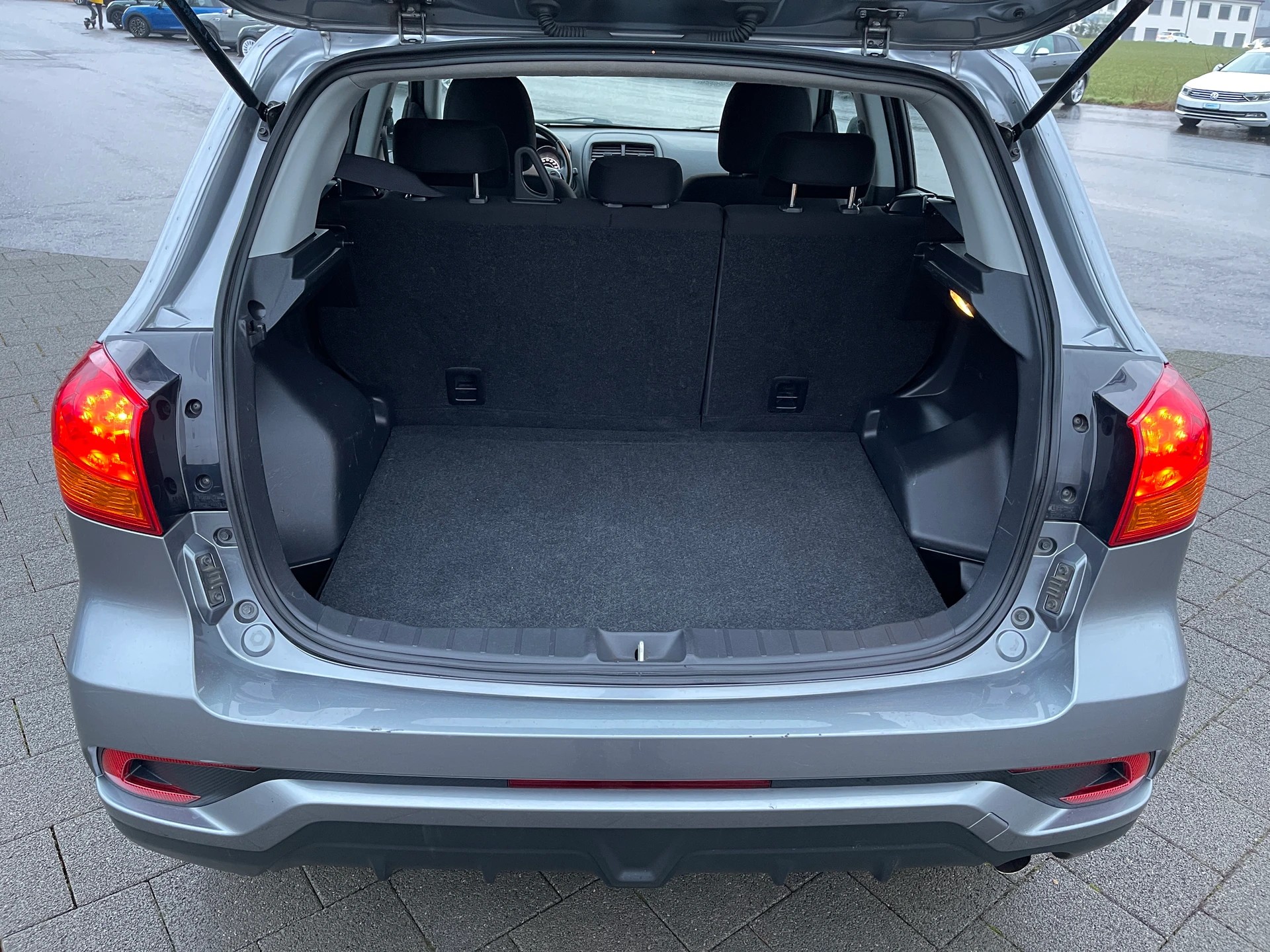 MITSUBISHI ASX 1.6 Haru 2WD-image-13